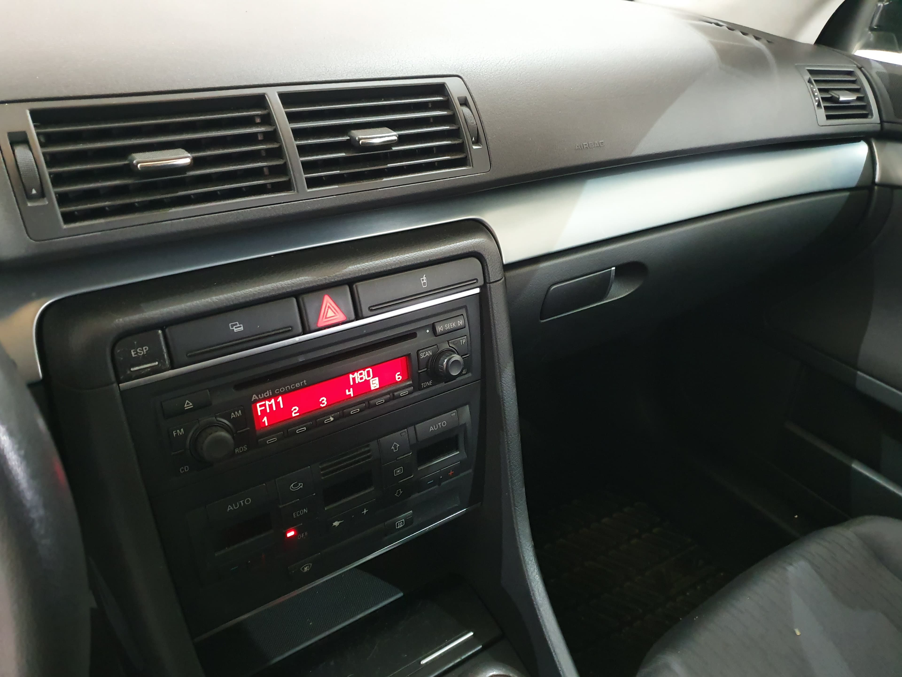 Audi A4 · Ano 2004 — imagen 31