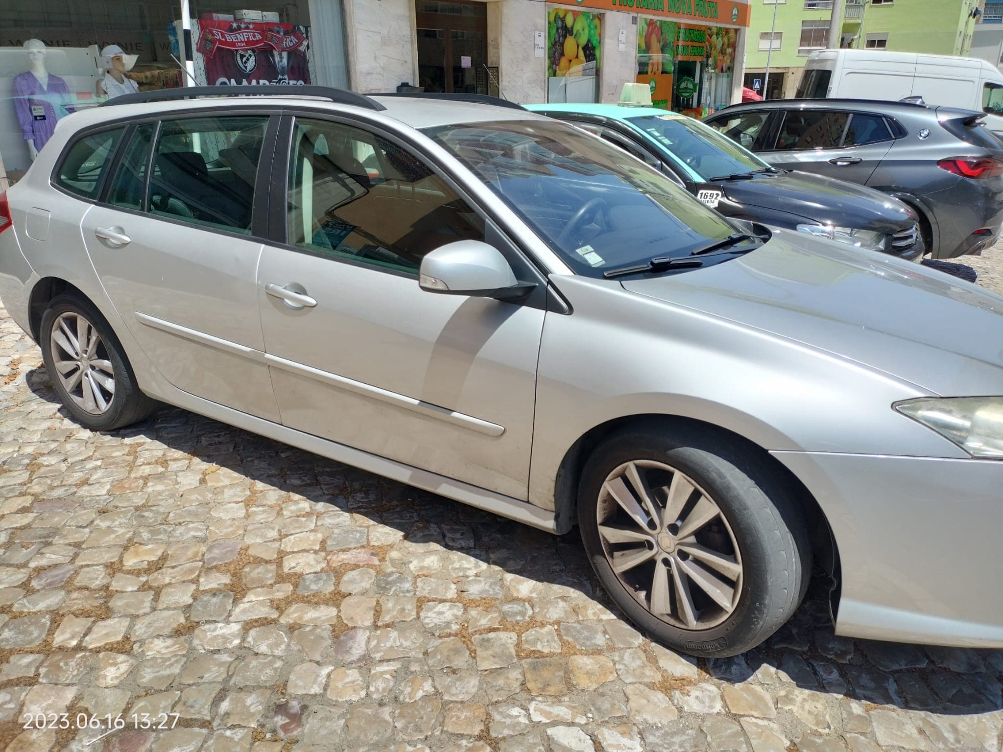 Renault Laguna 1.5 DCI · Ano 2008 — imagen 5