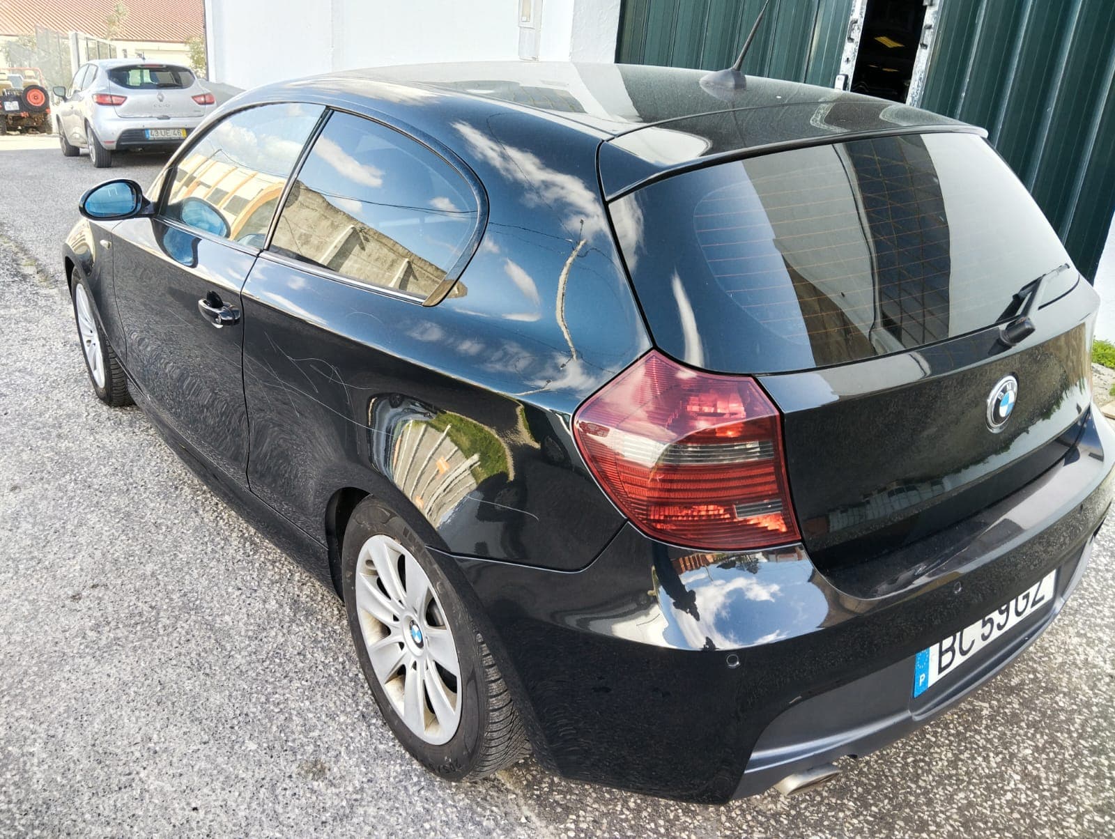 BMW 116D · Ano 2008 — imagem 12