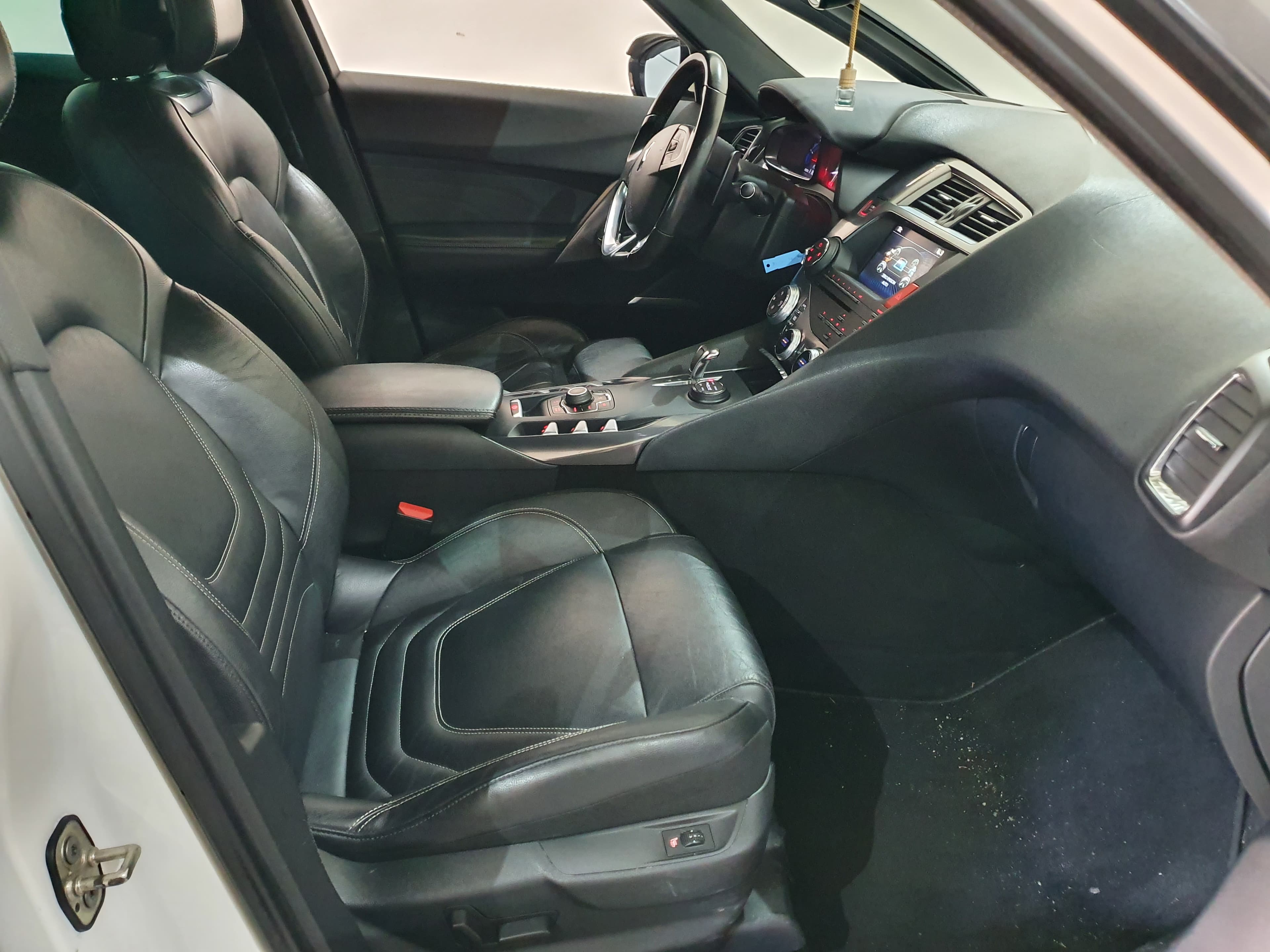 Citroën DS 5 · Ano 2012 — imagem 20
