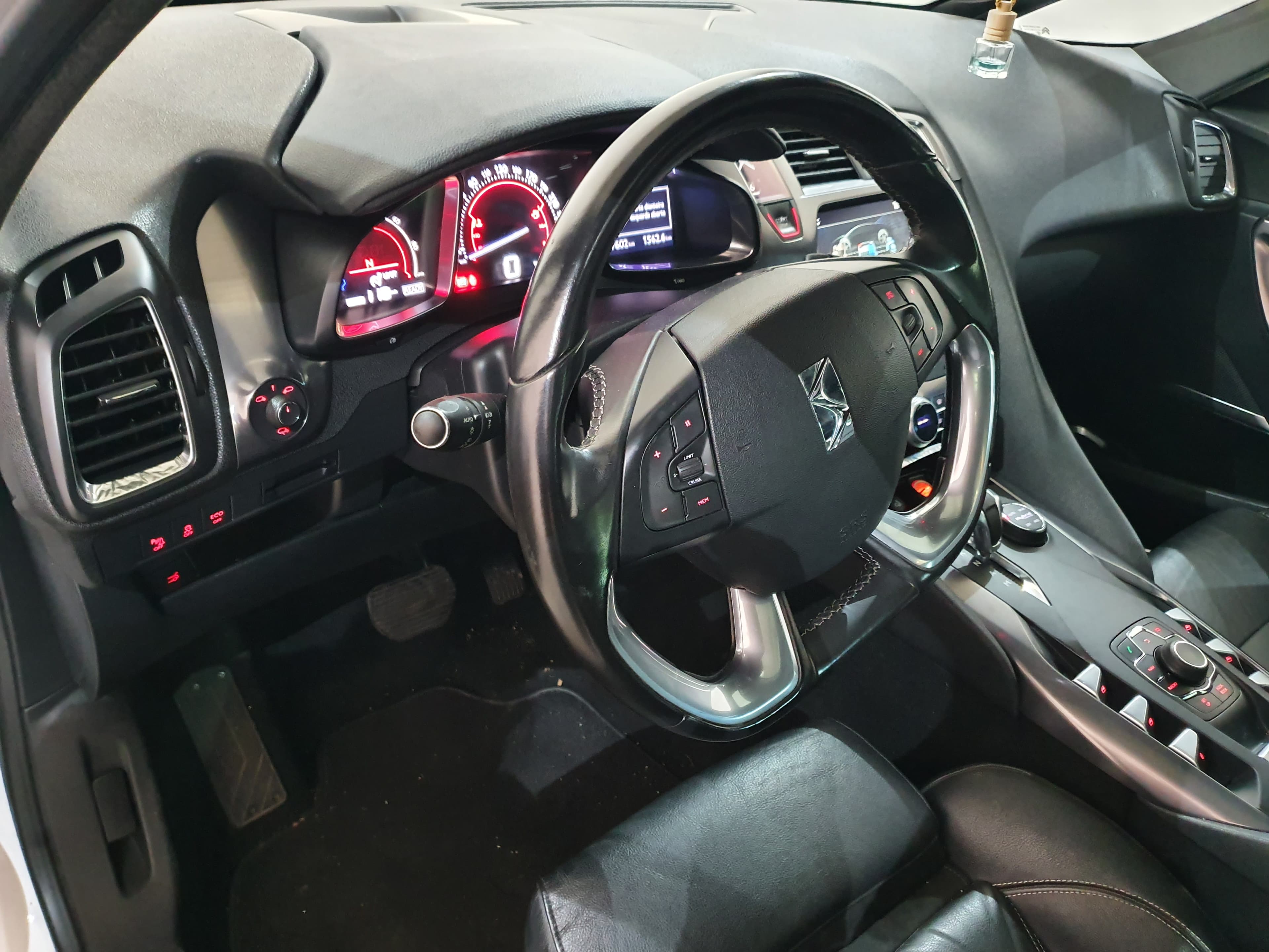 Citroën DS 5 · Ano 2012 — imagem 21