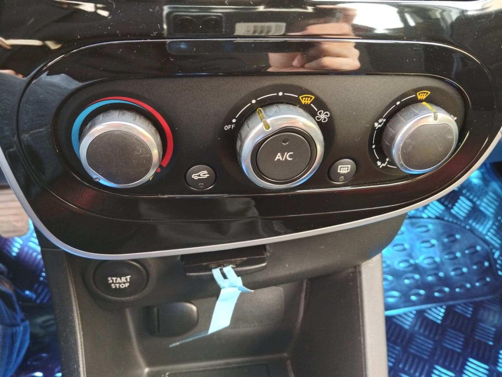 Renault Clio DCI · Ano 2015 — imagem 15