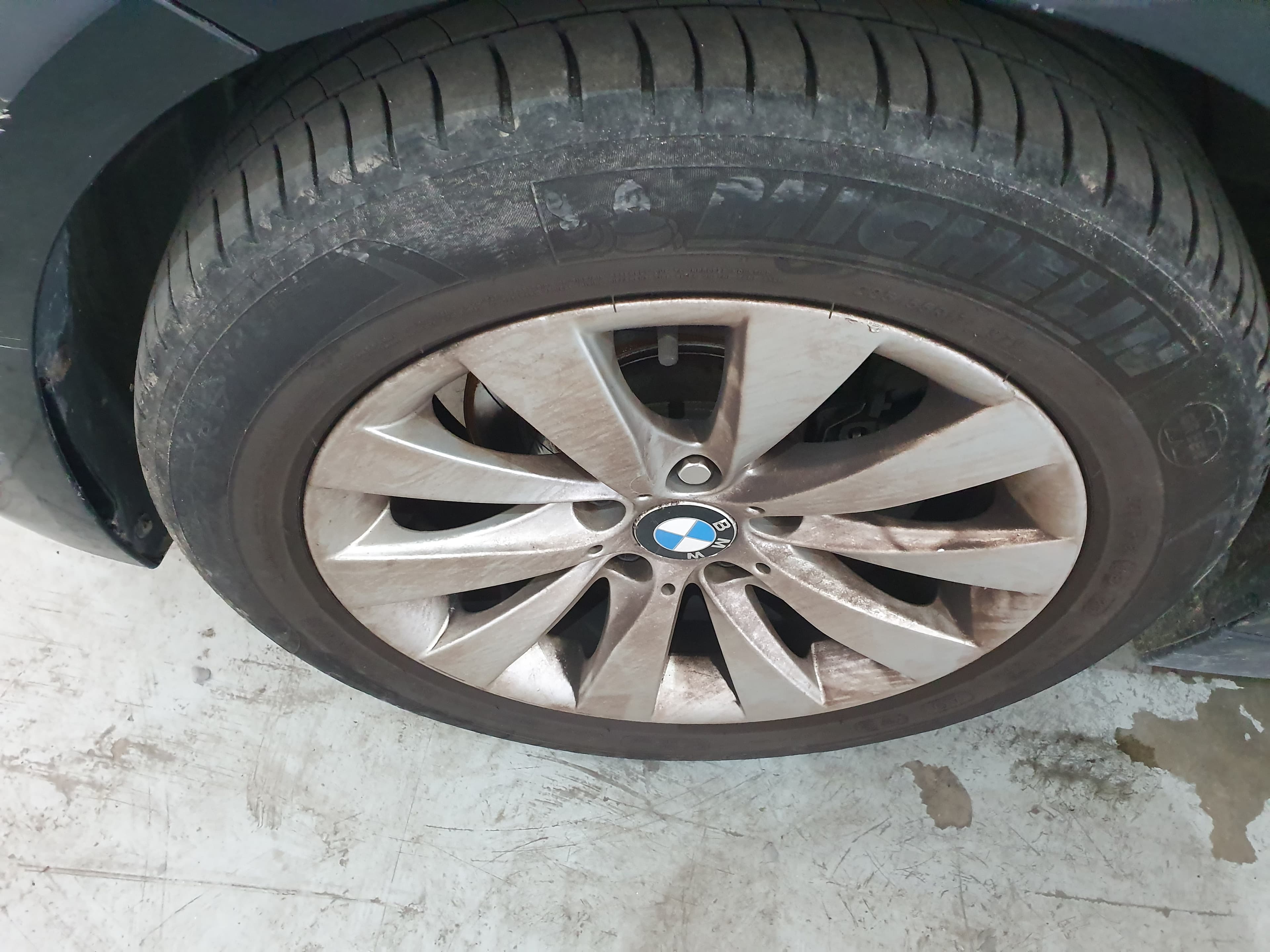 BMW 320D · Ano 2013 — imagem 18