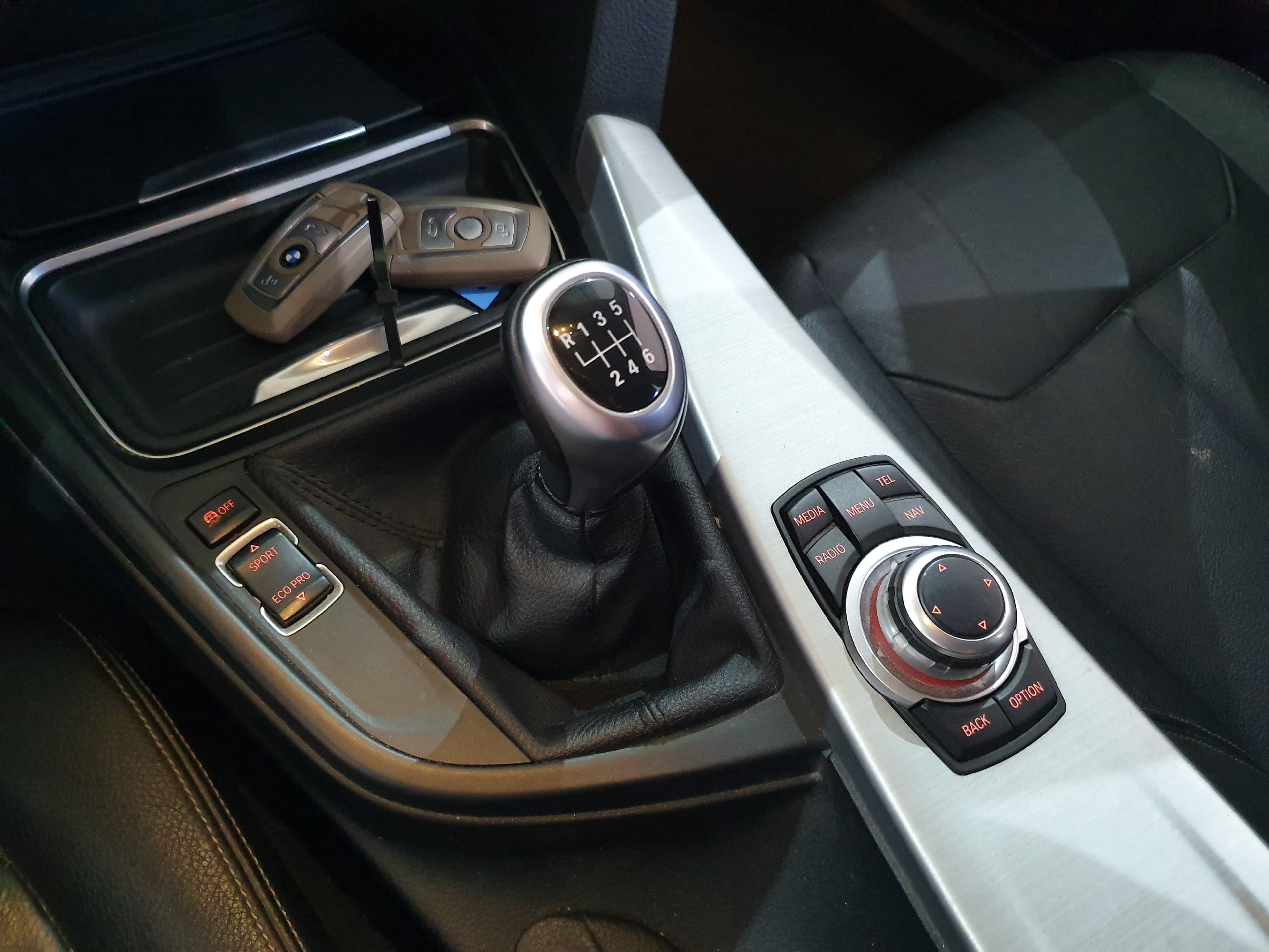 BMW 320D · Ano 2013 — imagem 40