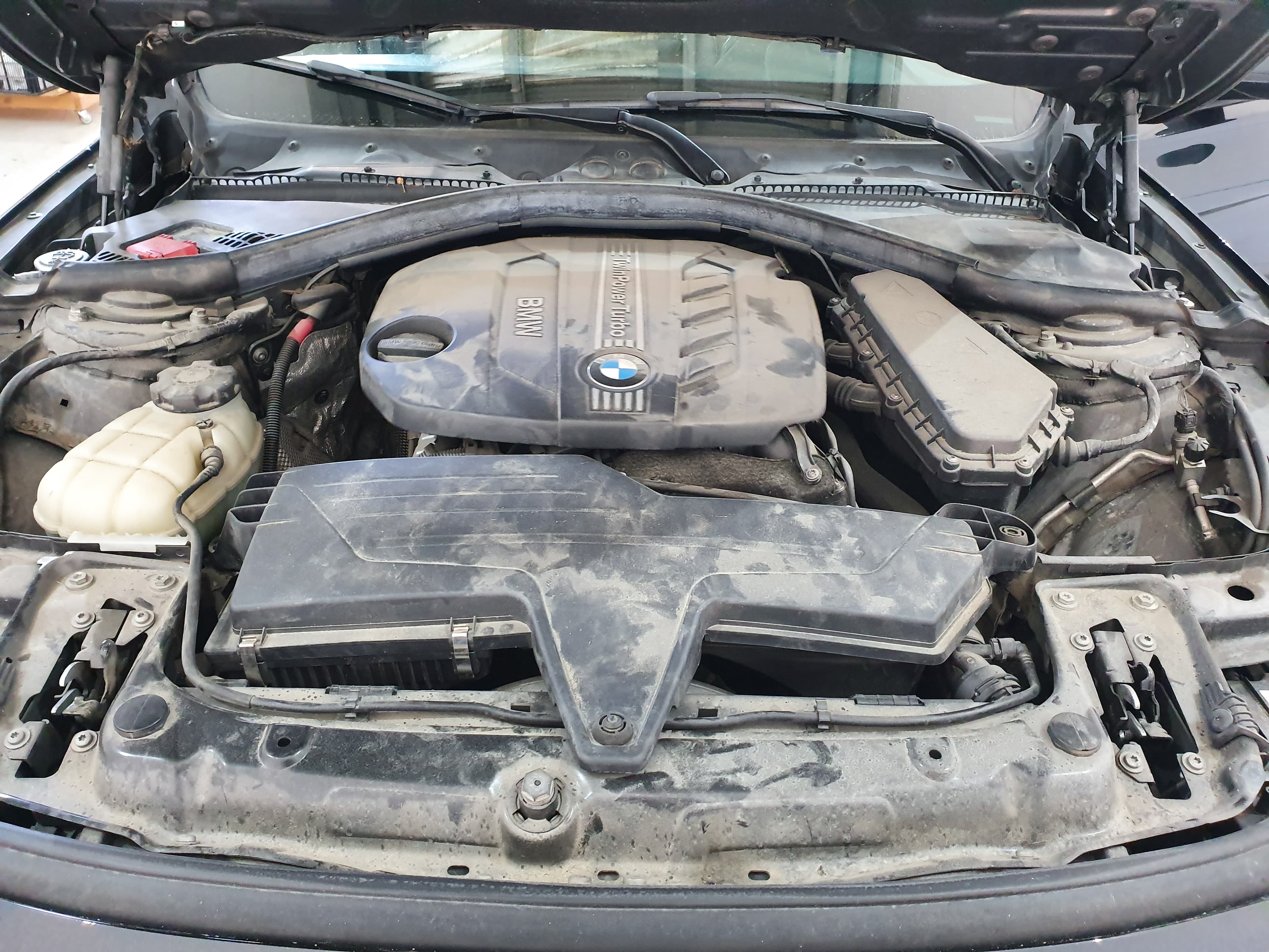 BMW 320D · Ano 2013 — imagem 41