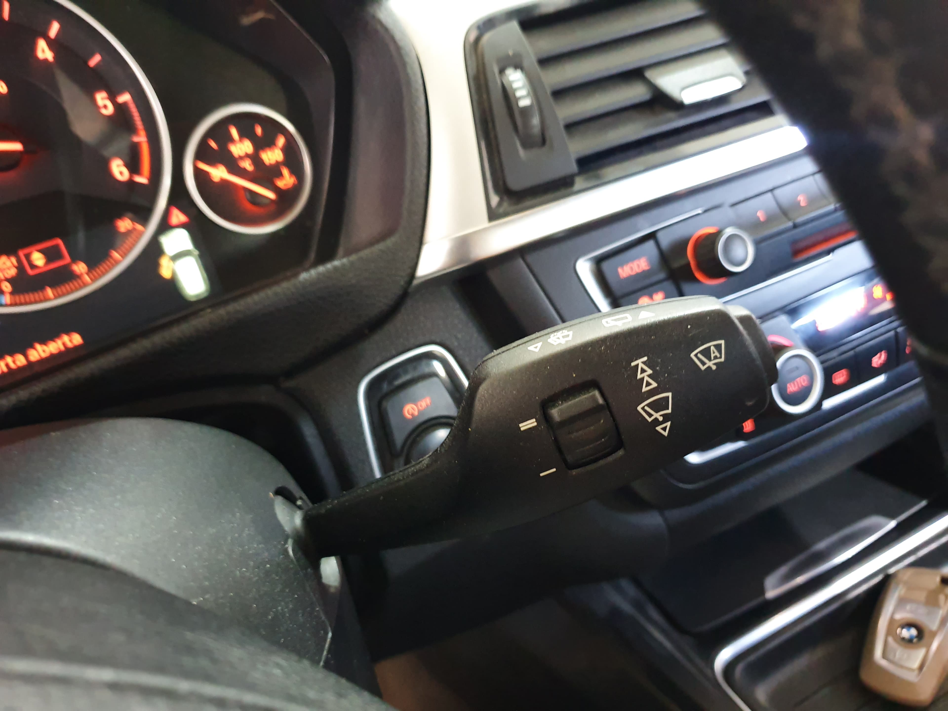 BMW 320D · Ano 2013 — imagem 43