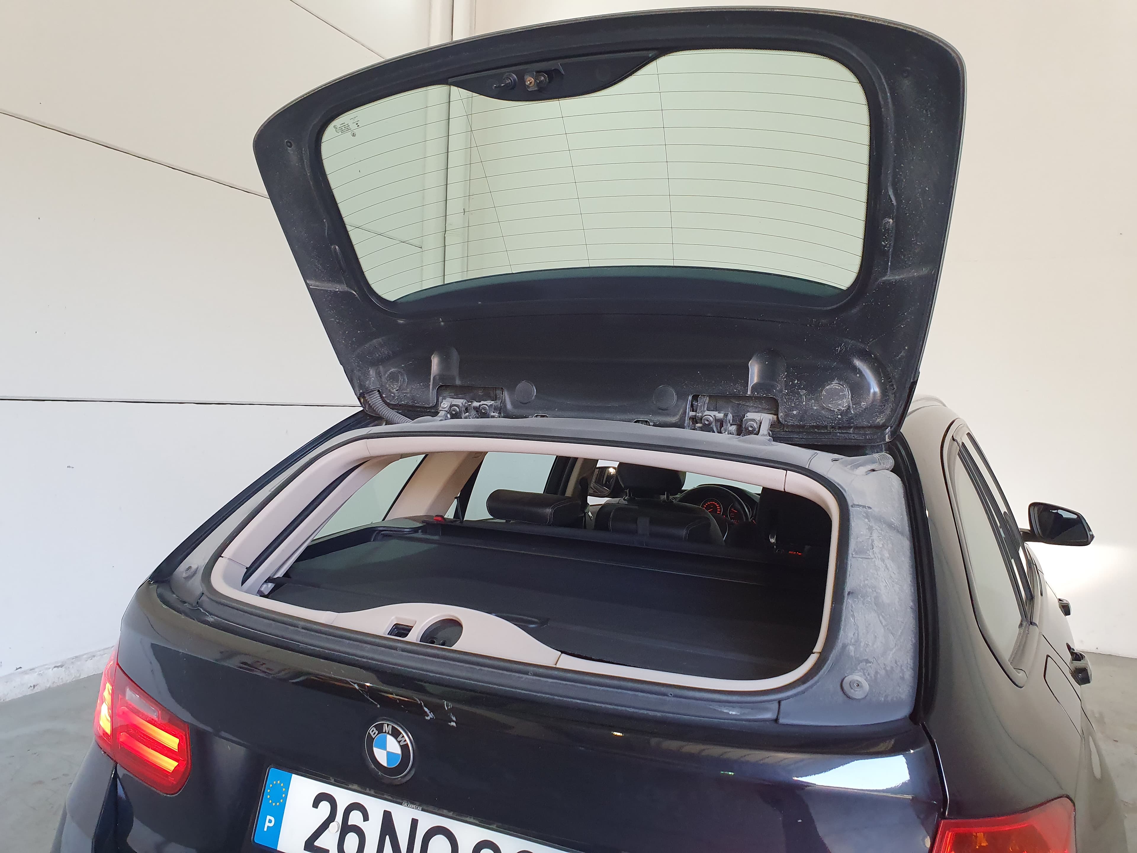 BMW 320D · Ano 2013 — imagem 22