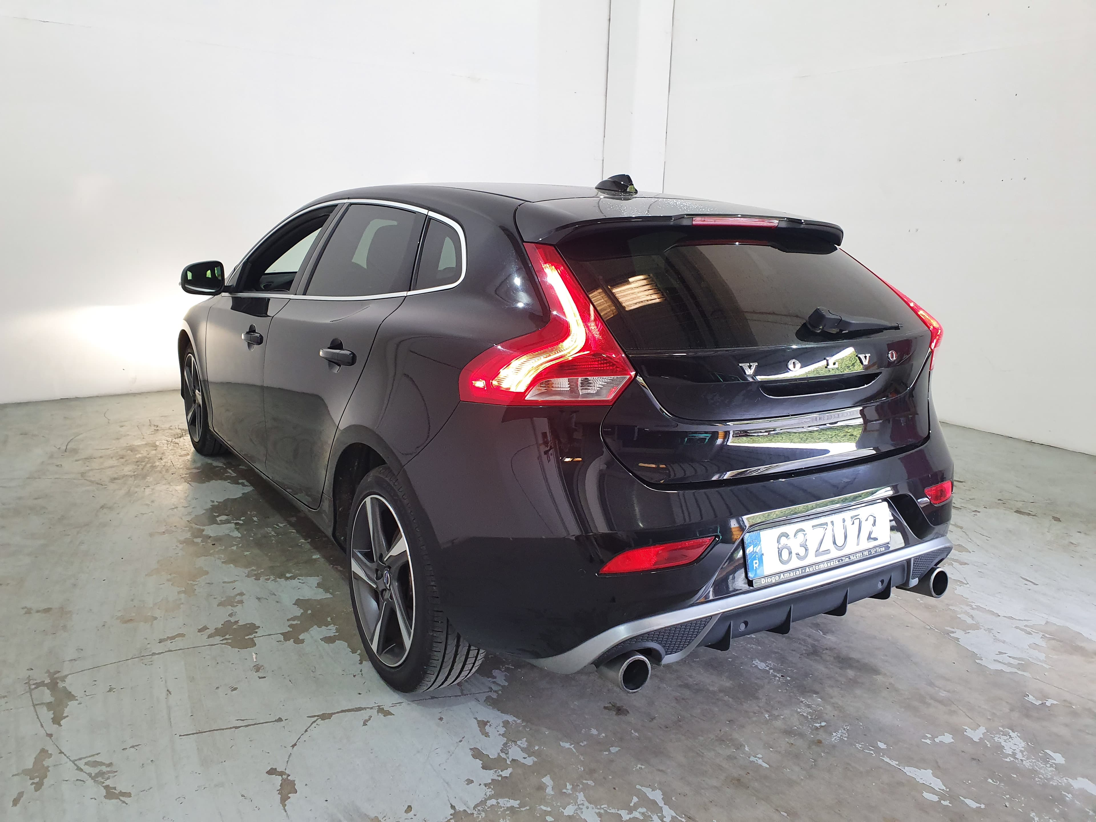 Volvo V40 · Ano 2015 — imagem 4