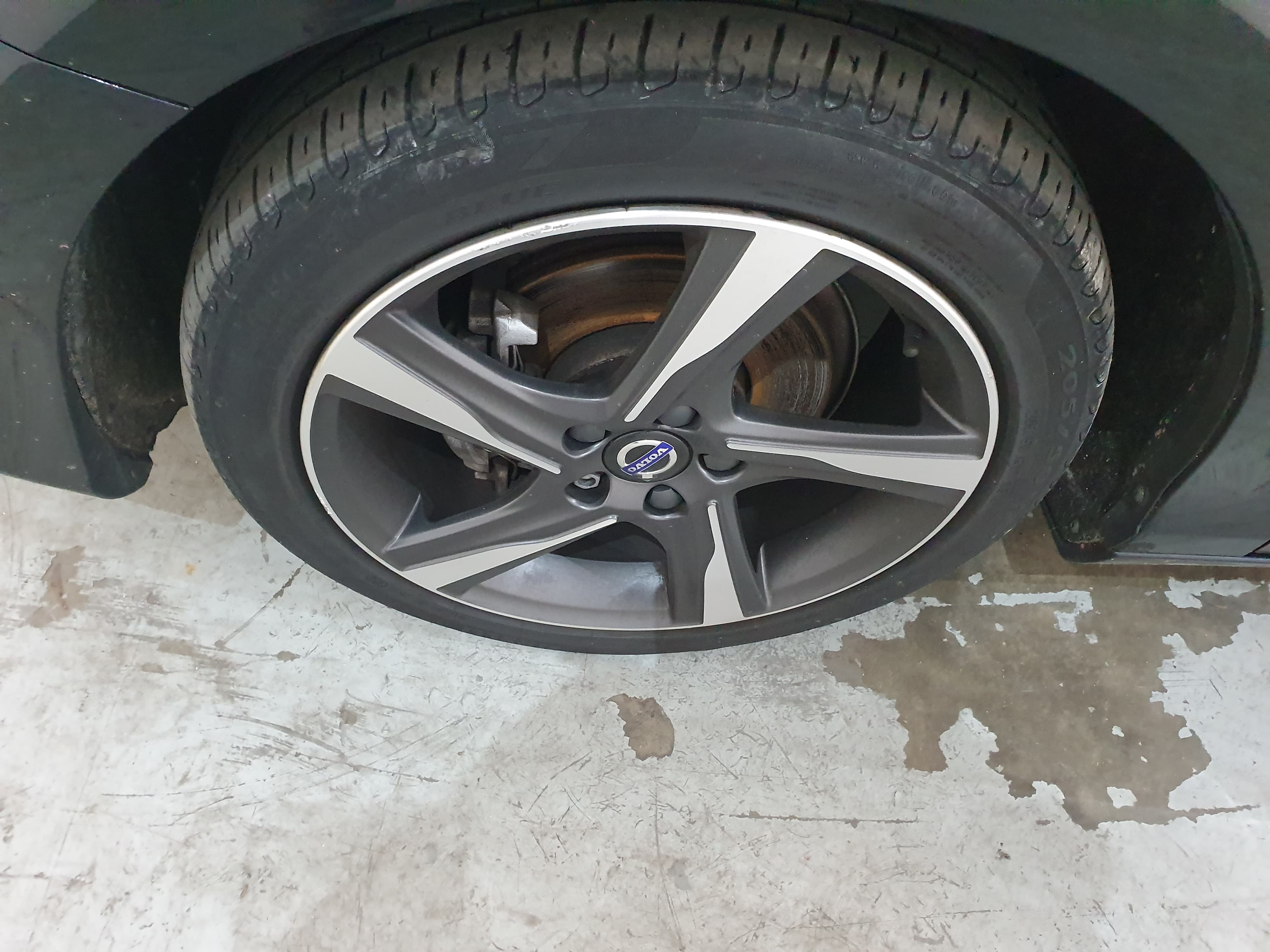 Volvo V40 · Ano 2015 — imagem 17