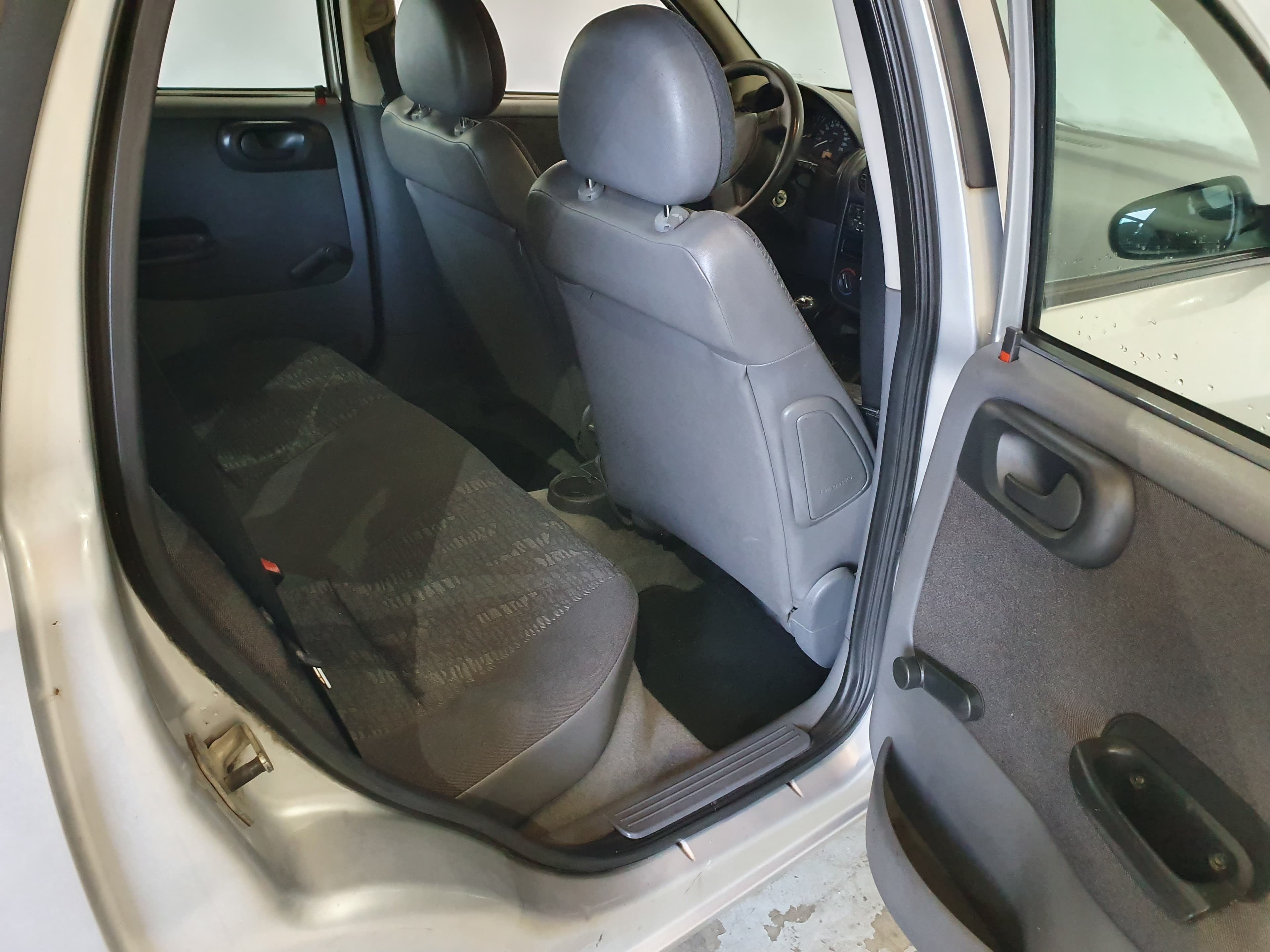 Opel Corsa · Ano 2001 — imagem 26