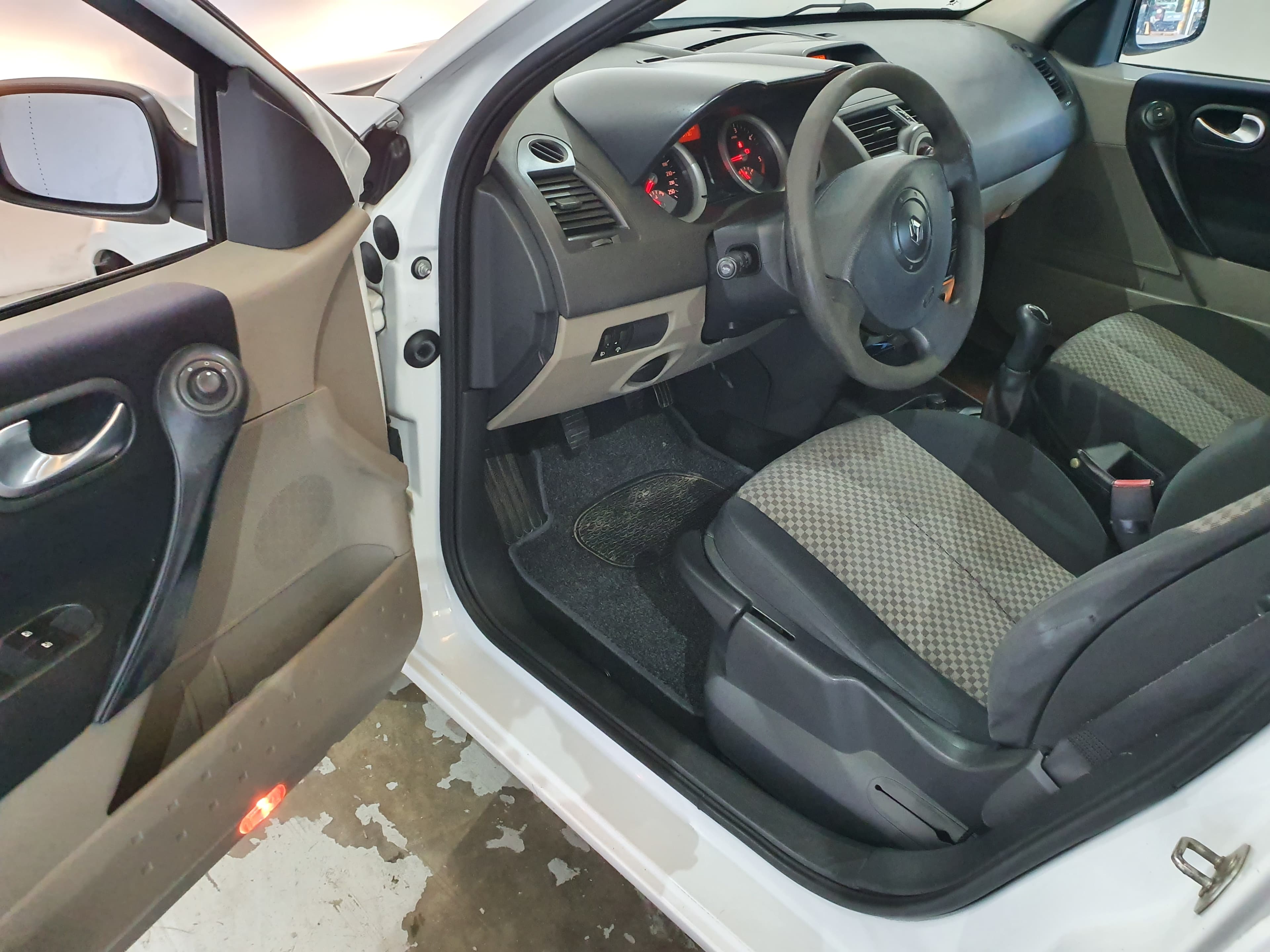 Renault Mégane · Ano 2005 — imagen 23