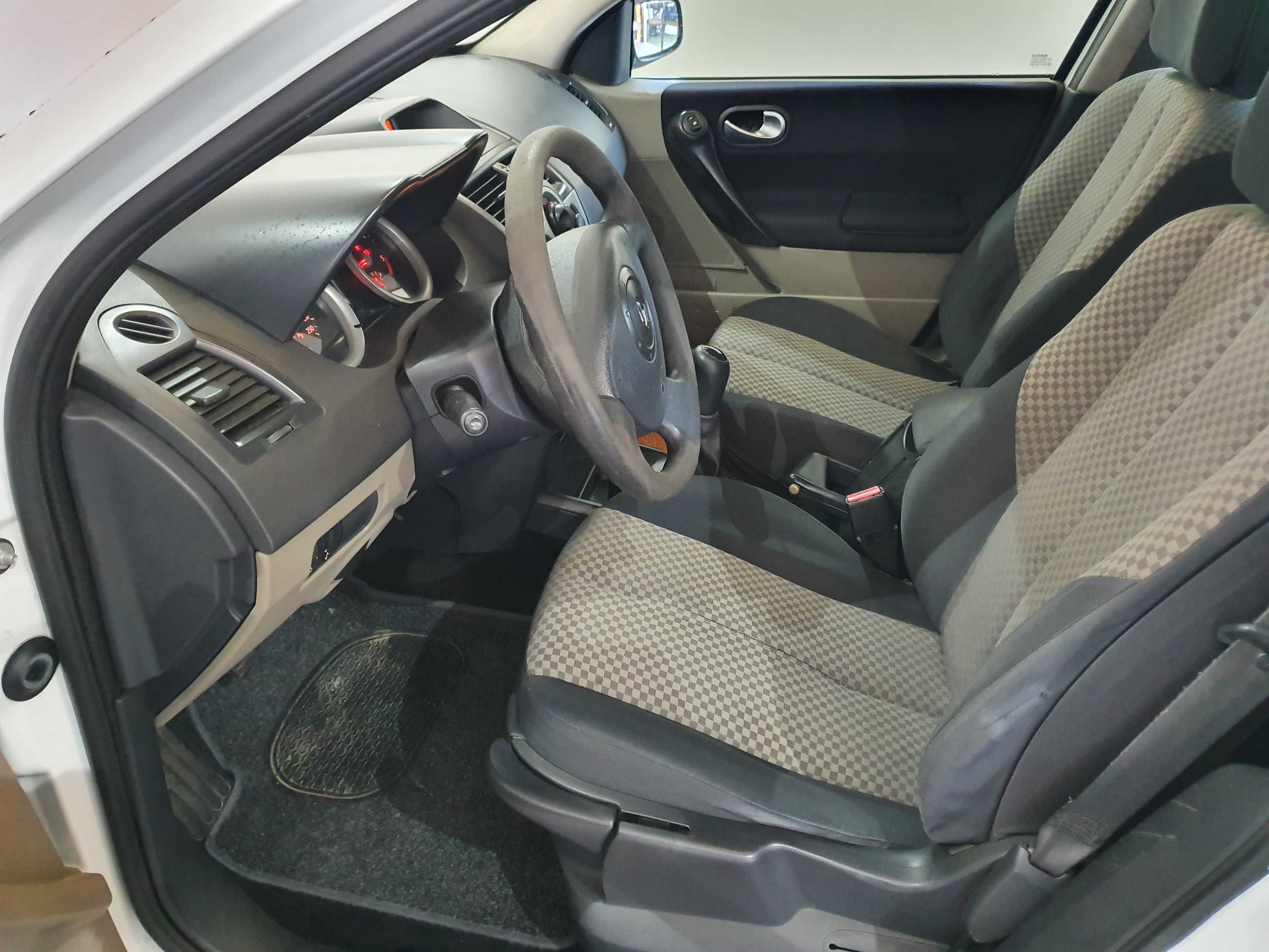 Renault Mégane · Ano 2005 — imagen 25