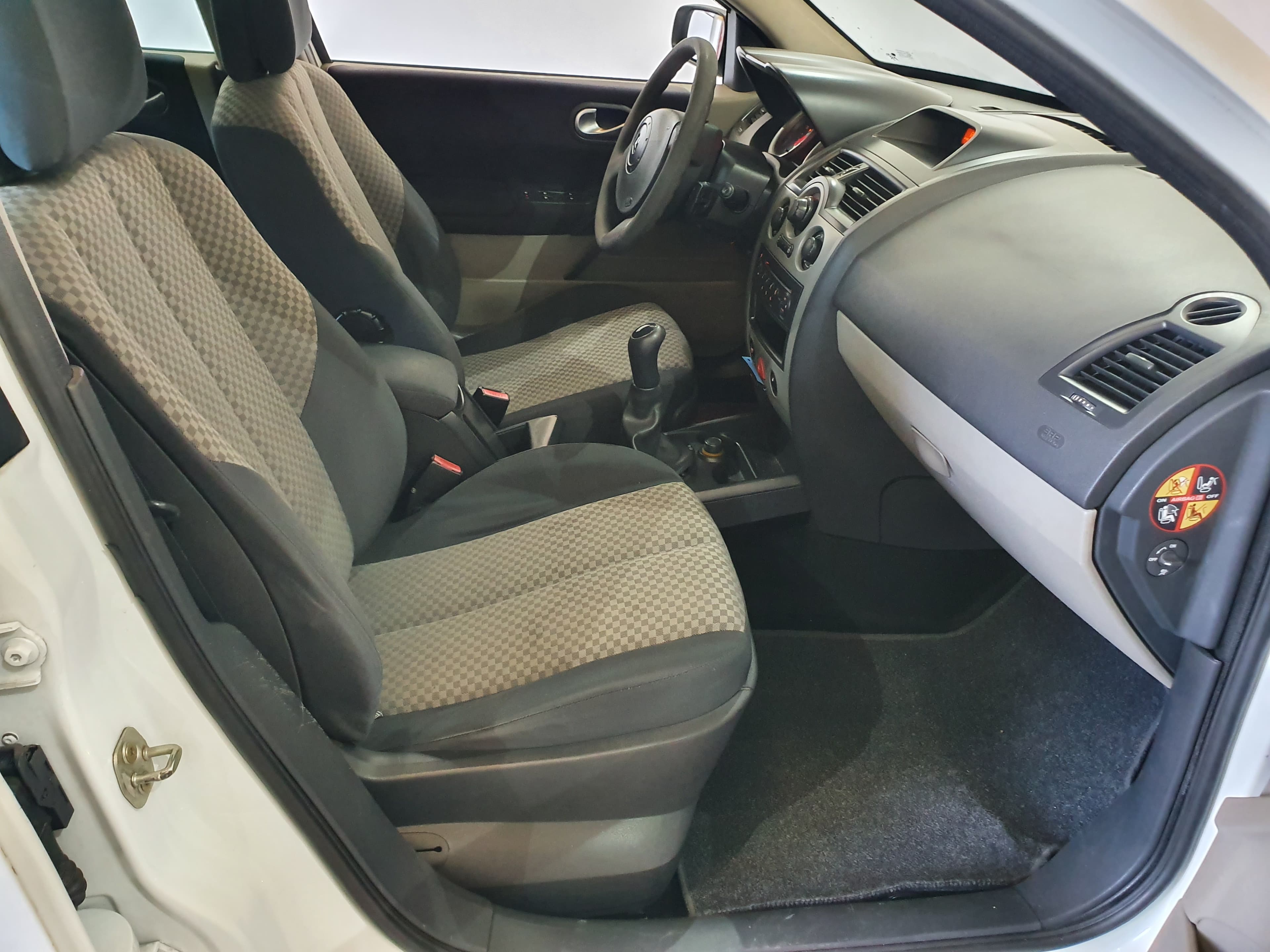 Renault Mégane · Ano 2005 — imagen 32