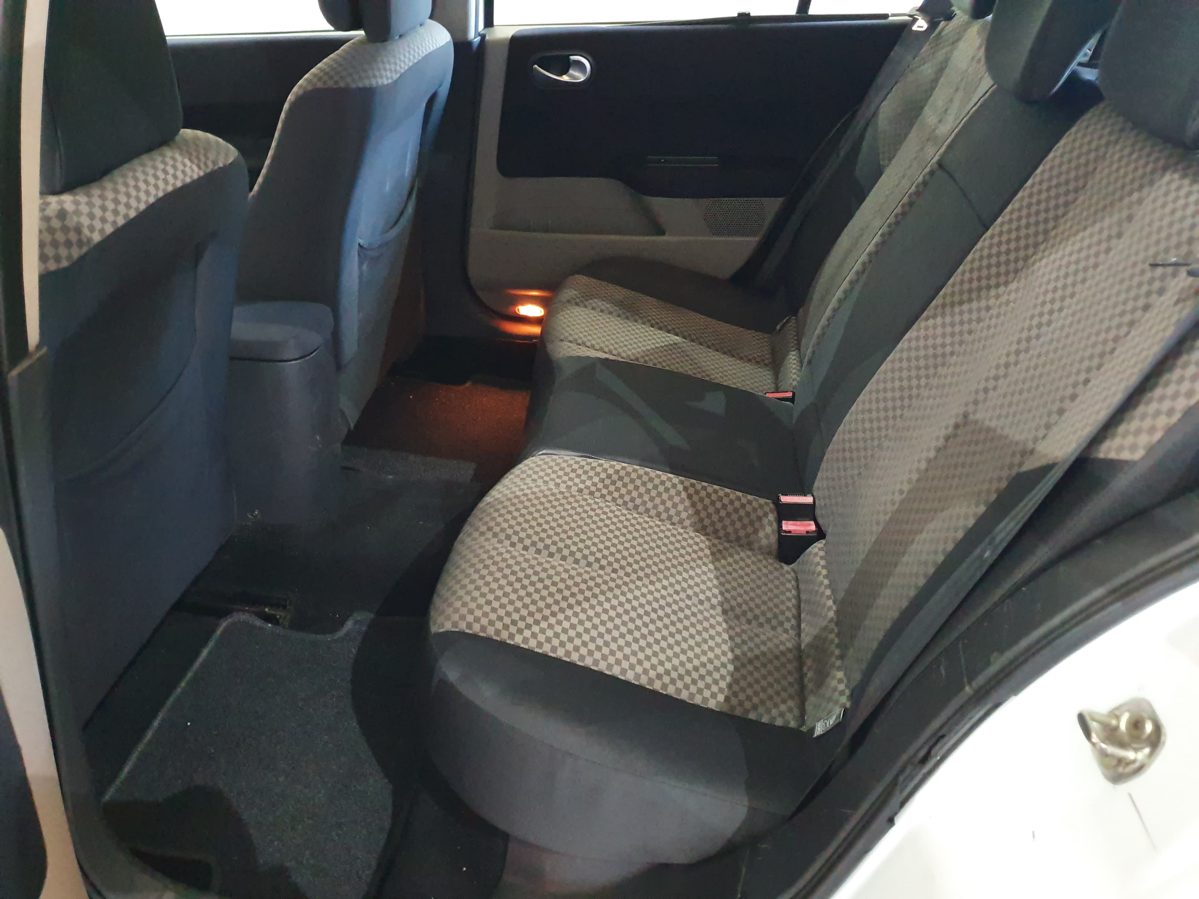 Renault Mégane · Ano 2005 — imagen 36