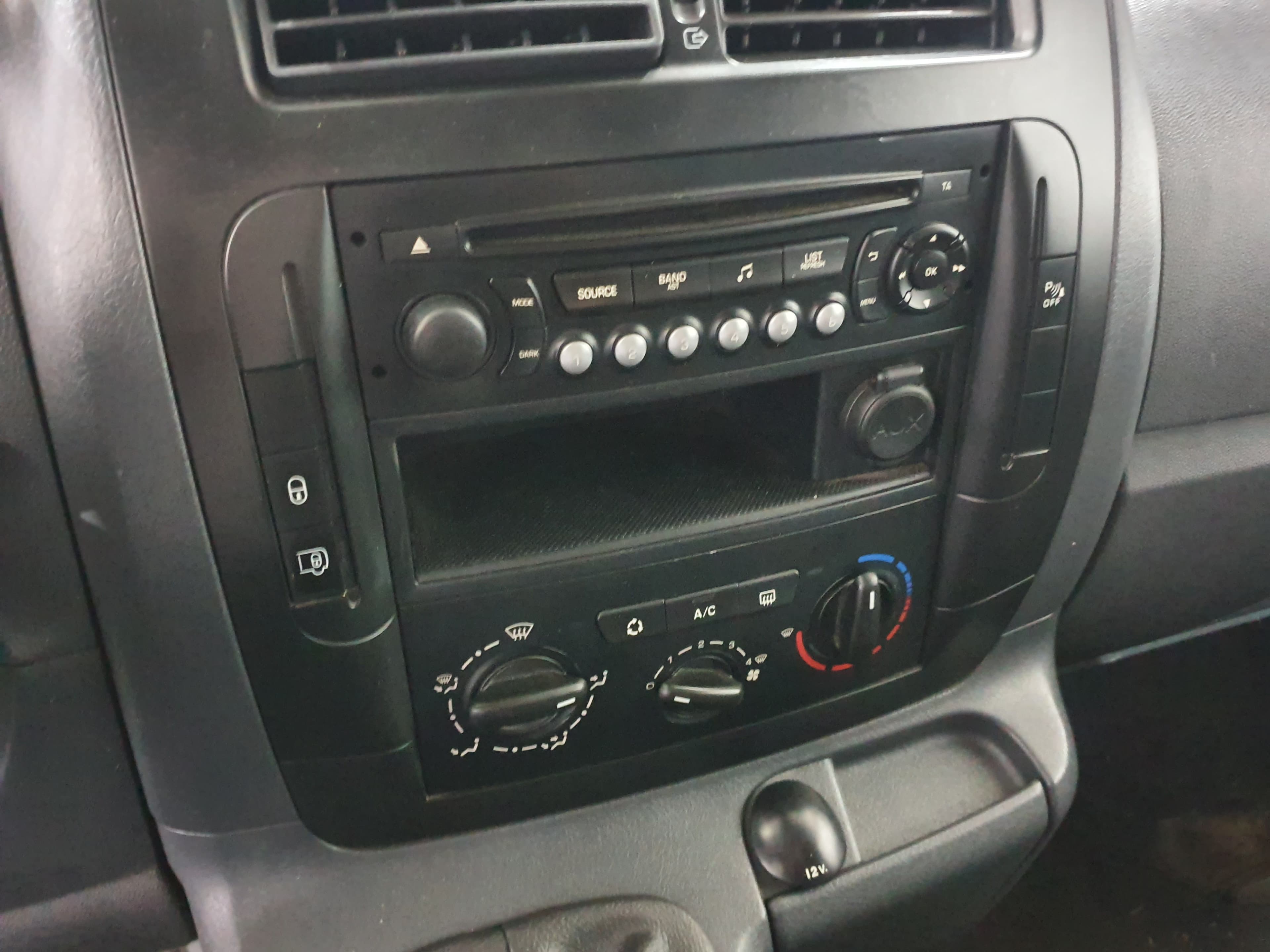 Peugeot Expert · Ano 2014 — imagen 31