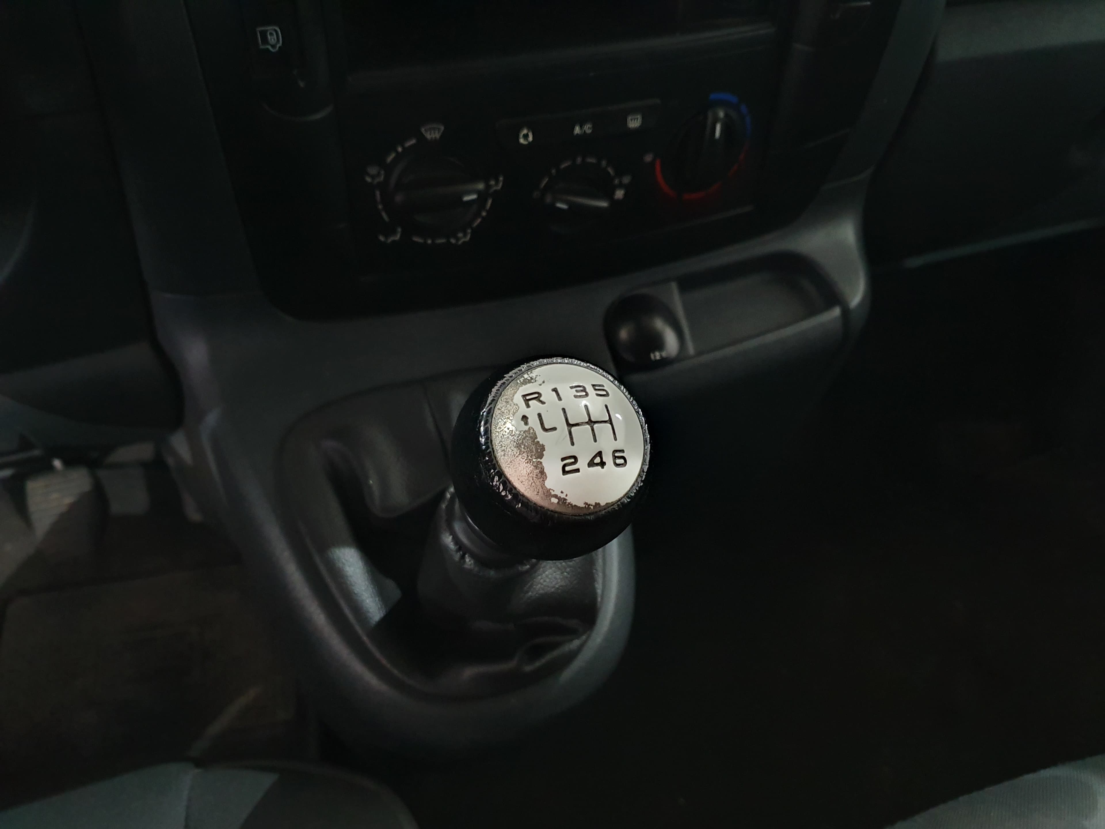 Peugeot Expert · Ano 2014 — imagen 34
