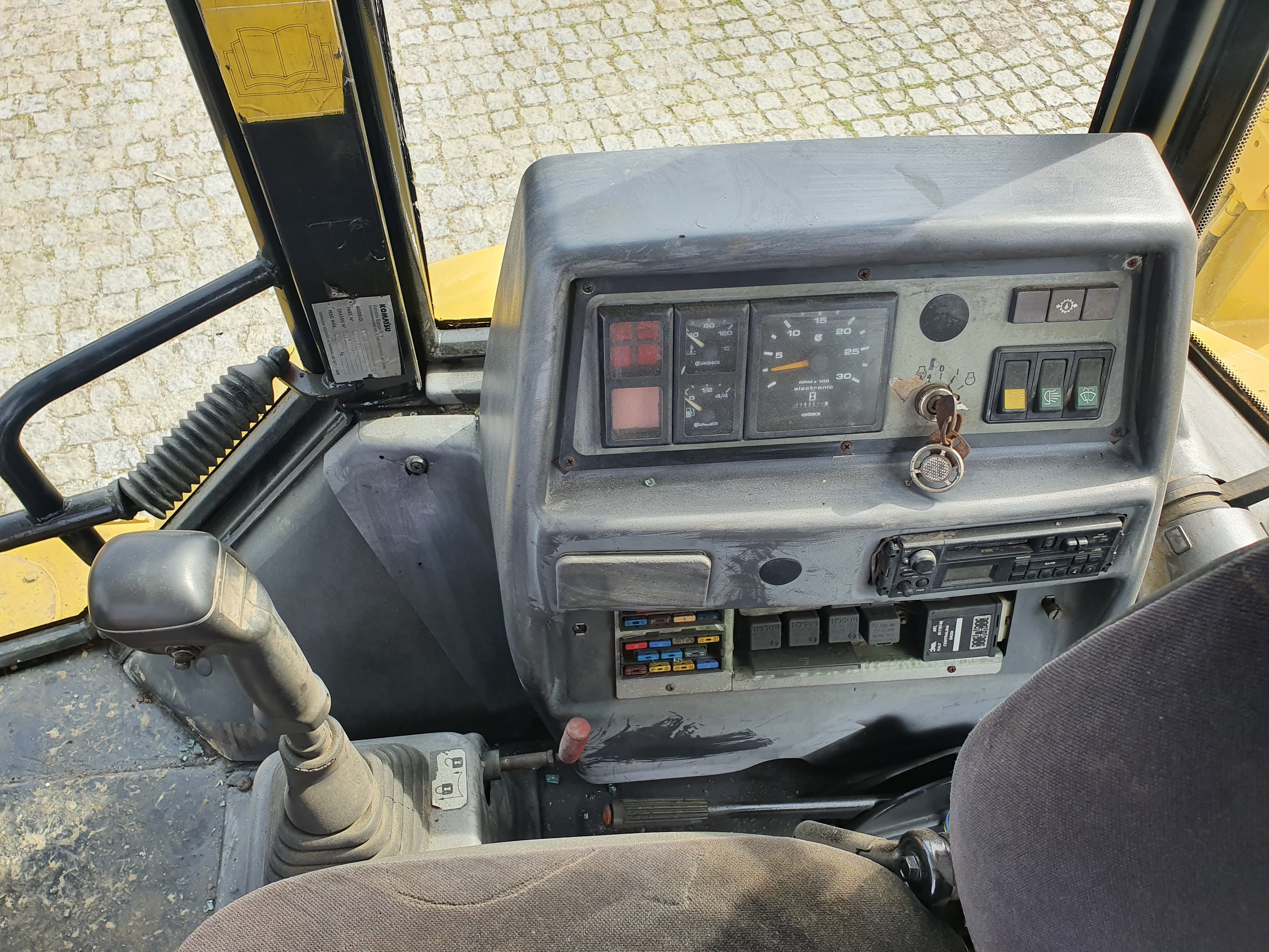 Retroescavadora Komatsu W97R — imagen 13