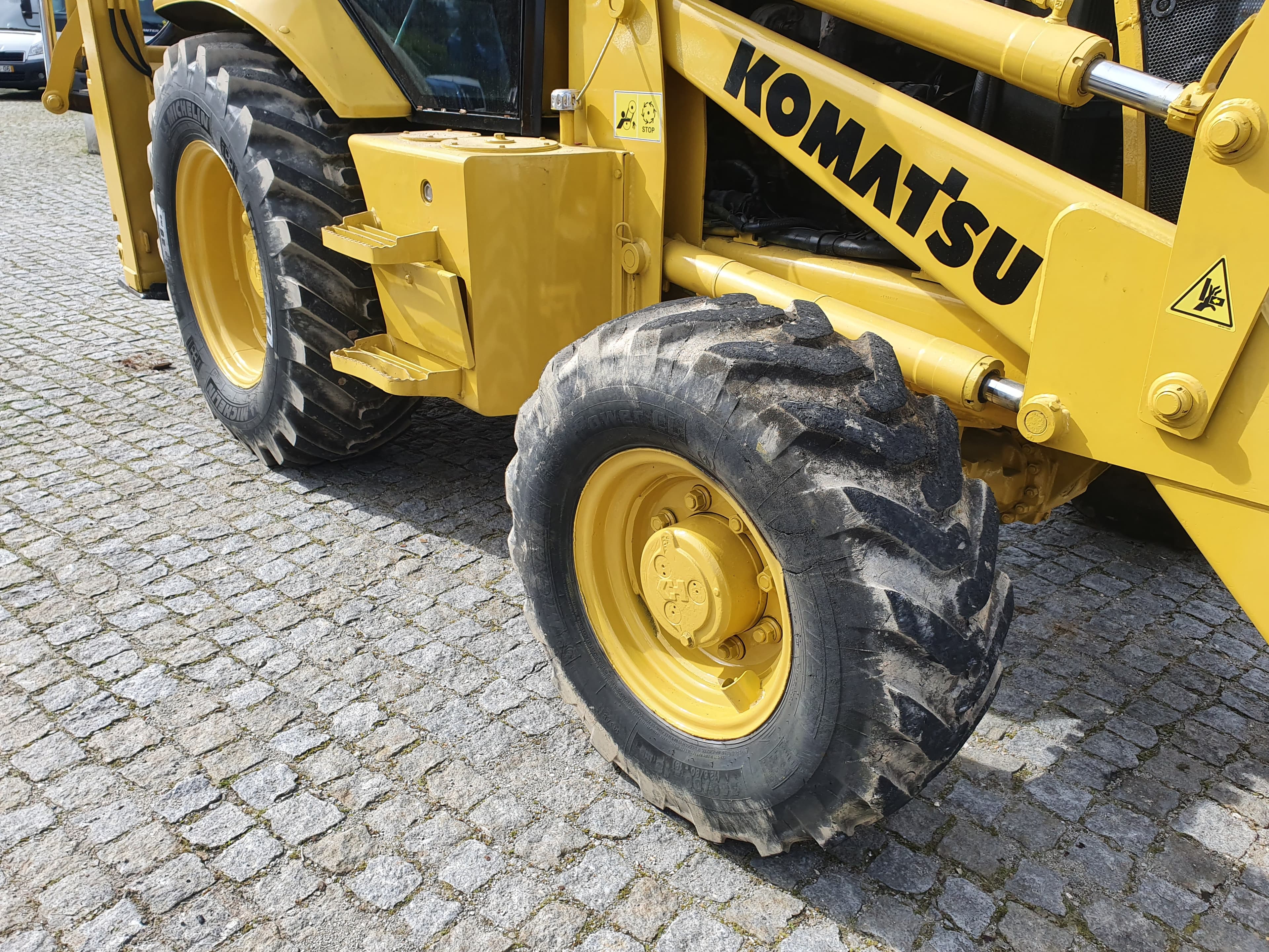 Retroescavadora Komatsu W97R — imagen 5