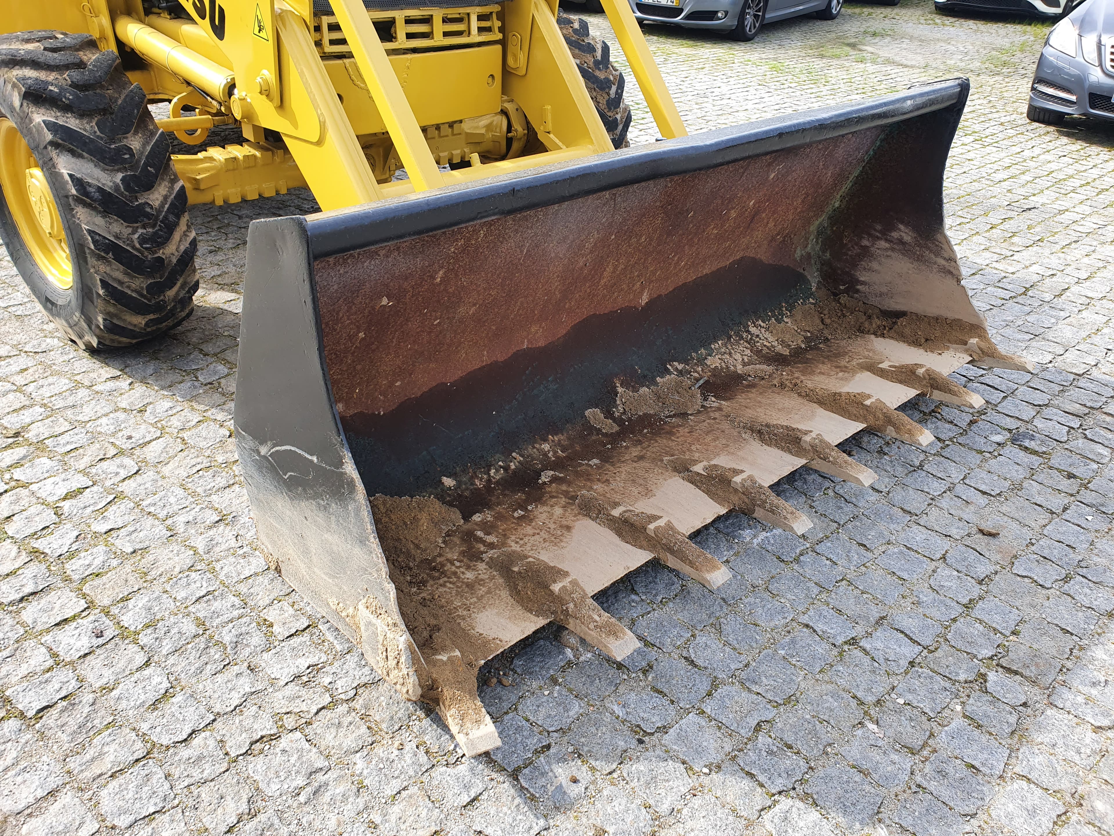 Retroescavadora Komatsu W97R — imagen 4