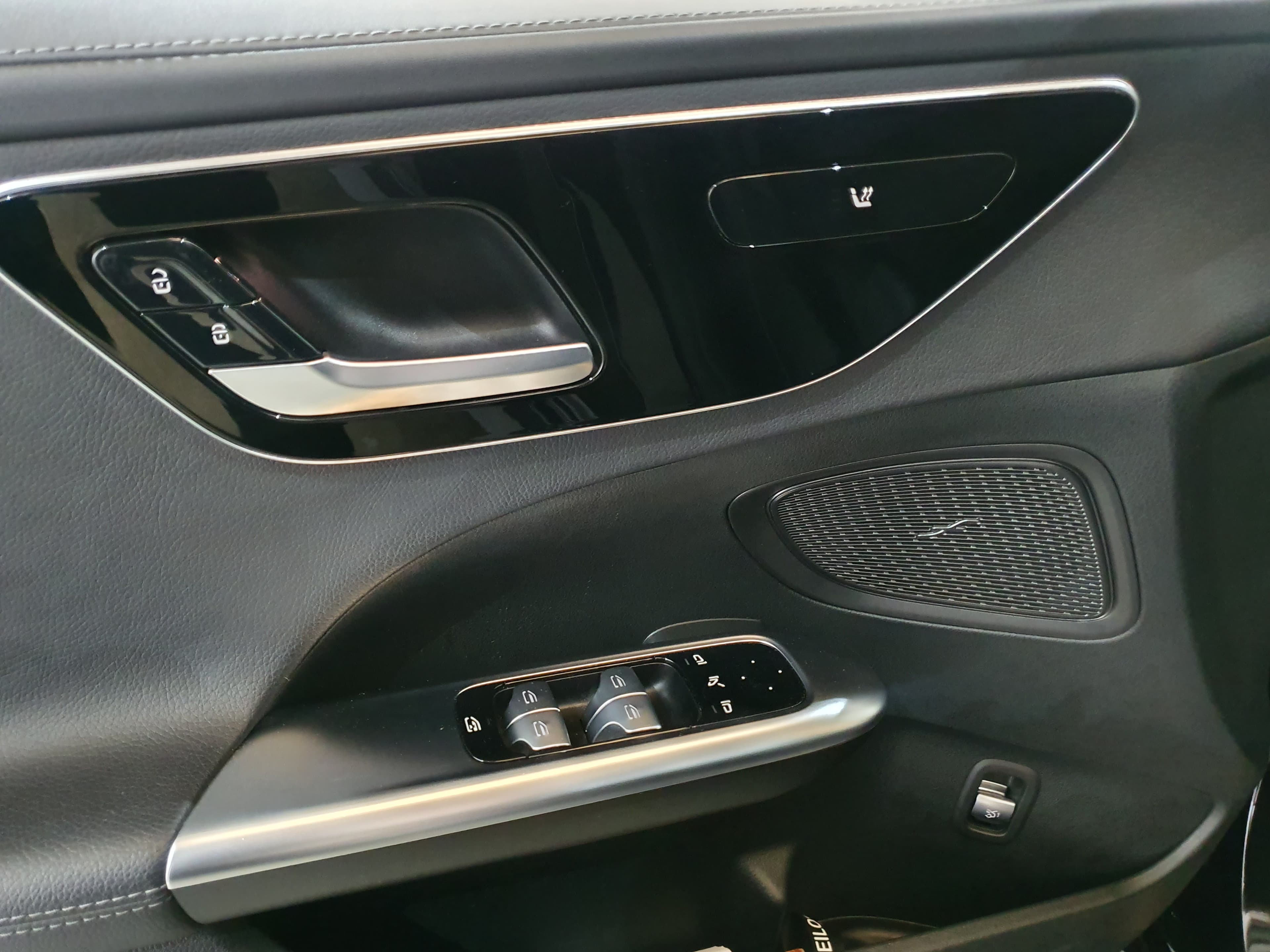Mercedes-Benz C300 D AMG · Ano 2021 — imagen 29