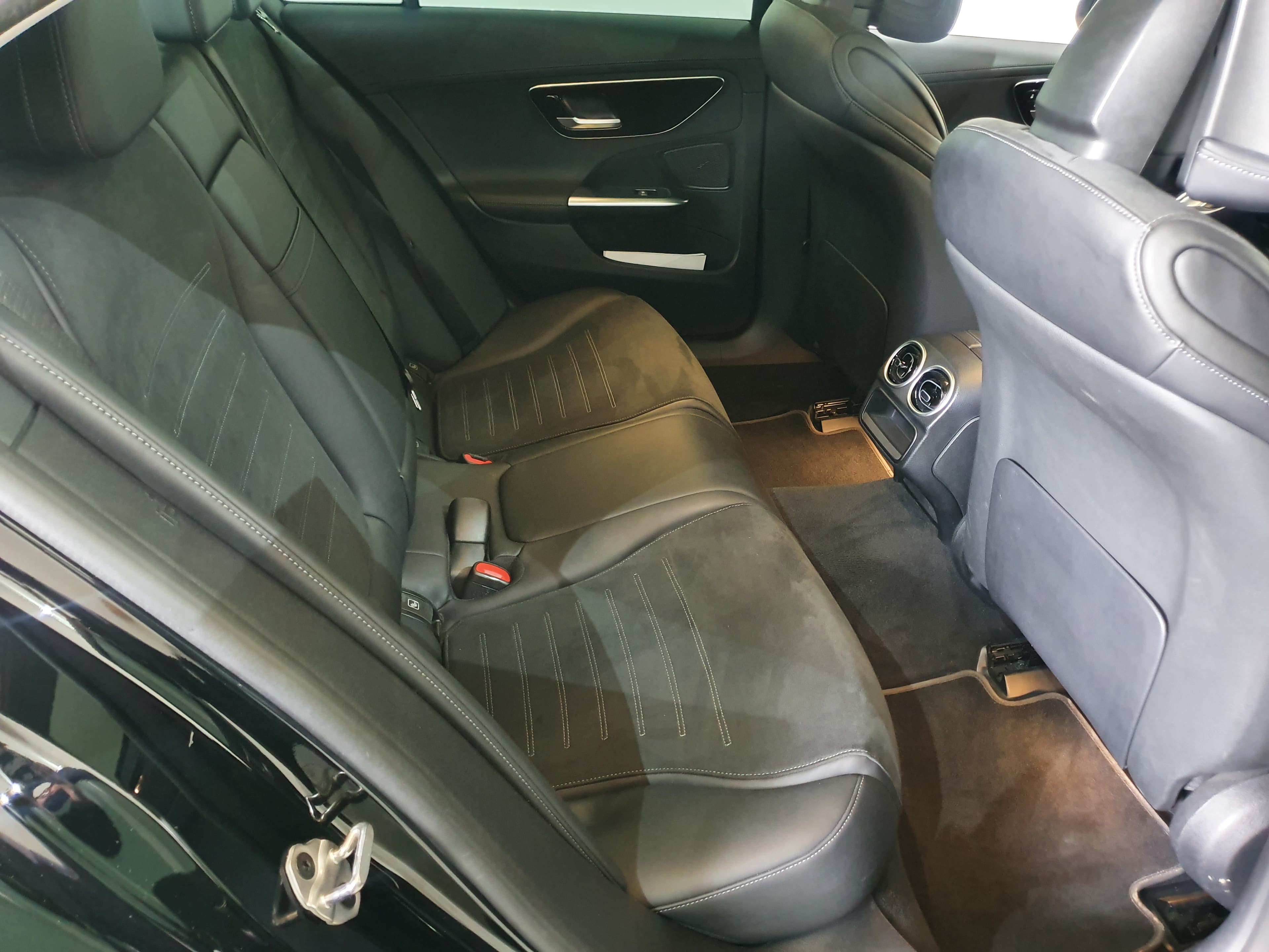 Mercedes-Benz C300 D AMG · Ano 2021 — imagen 21