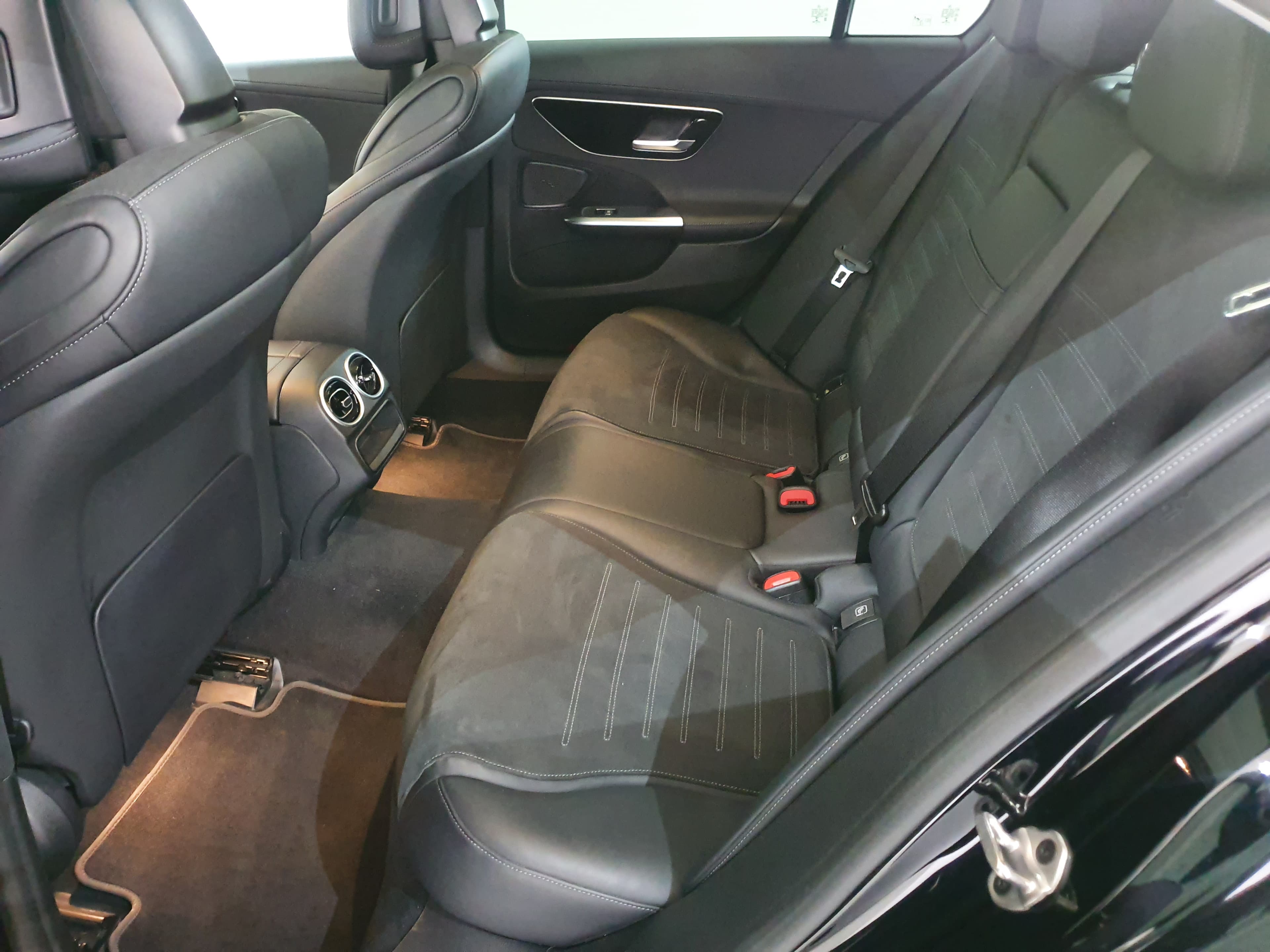 Mercedes-Benz C300 D AMG · Ano 2021 — imagen 27