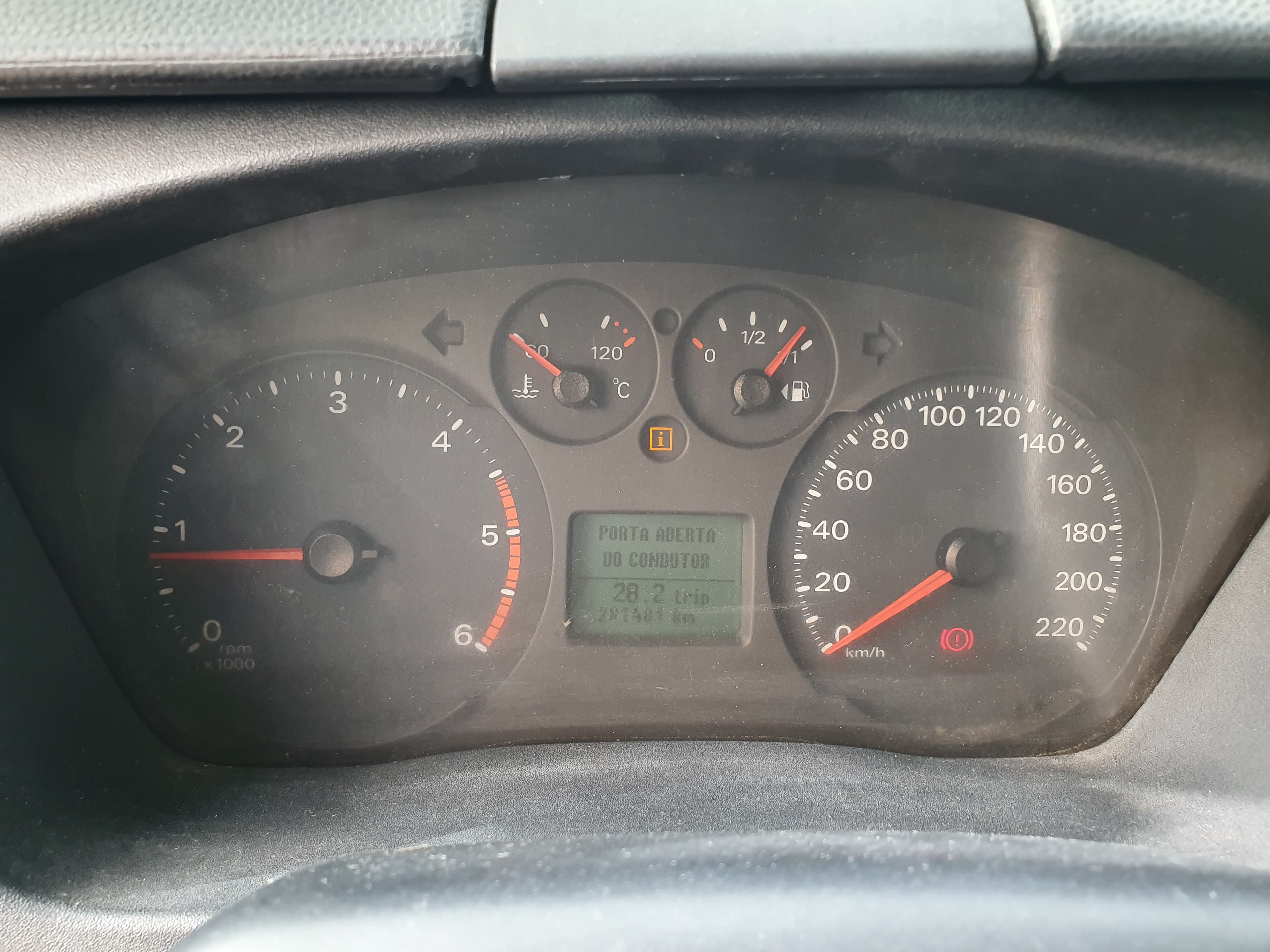 Ford Transit · Ano 2009 — image 30