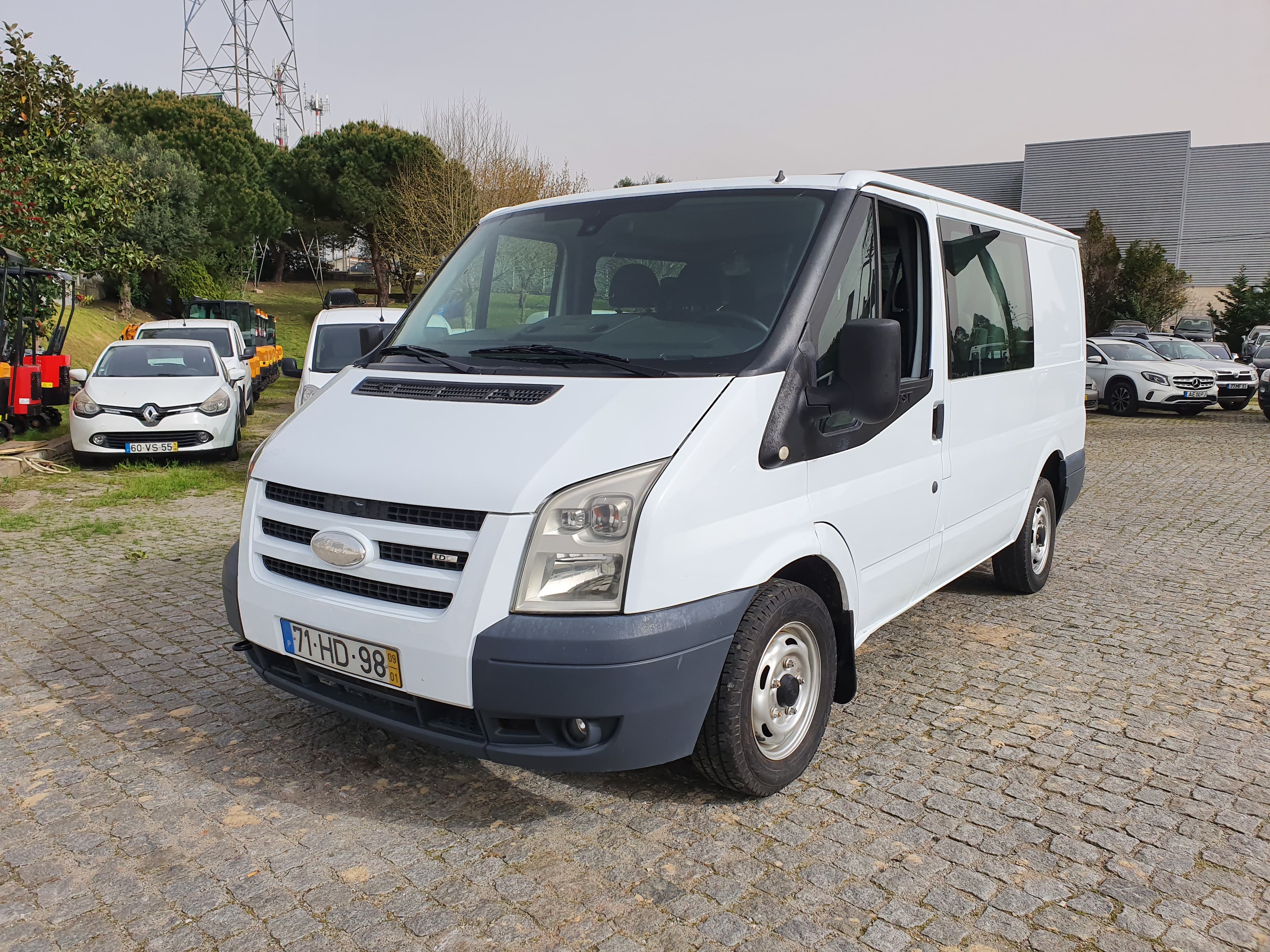 Ford Transit · Ano 2009 — image 2