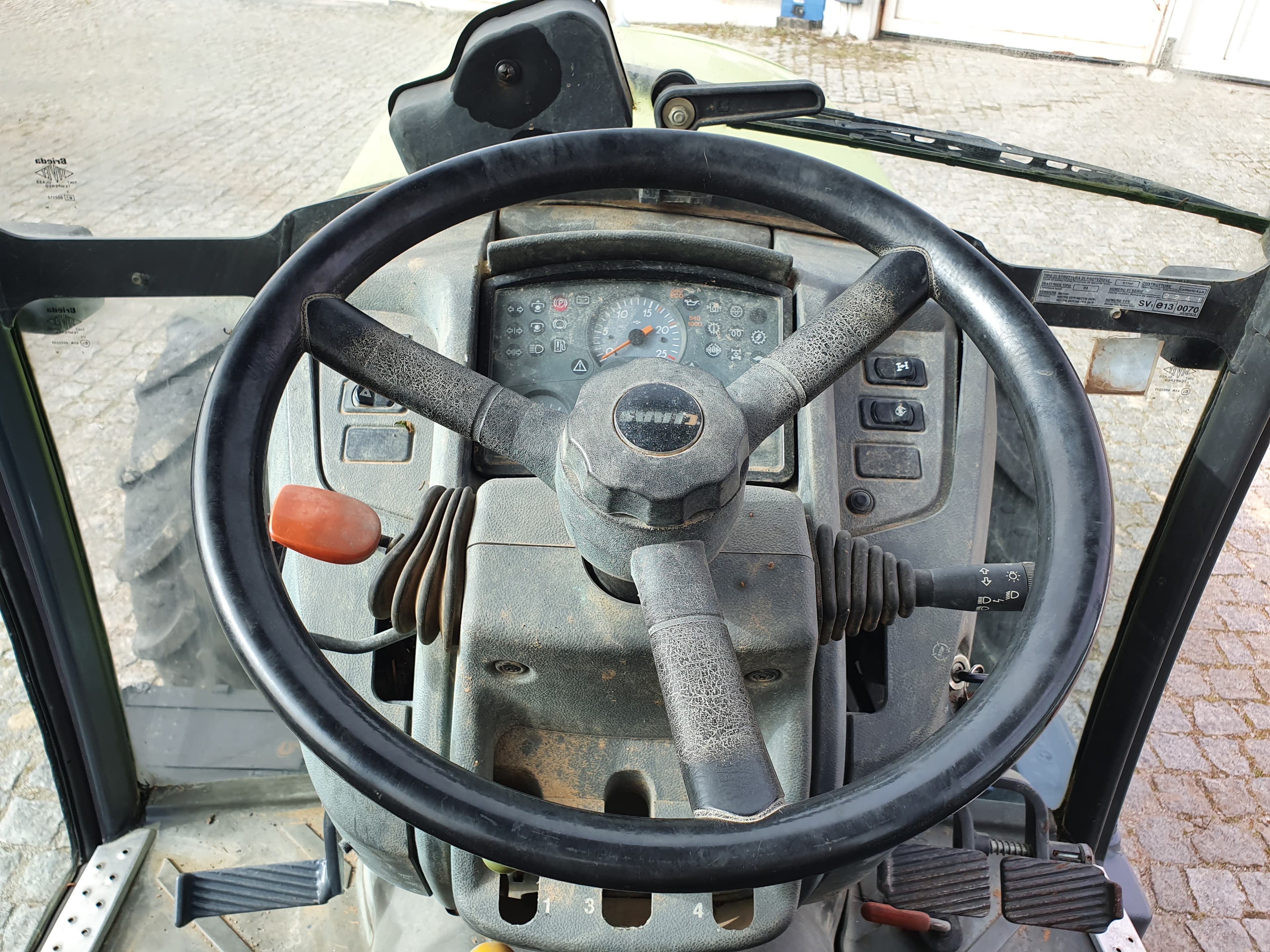 Claas Nectis 267F · Ano 2009 — imagen 12