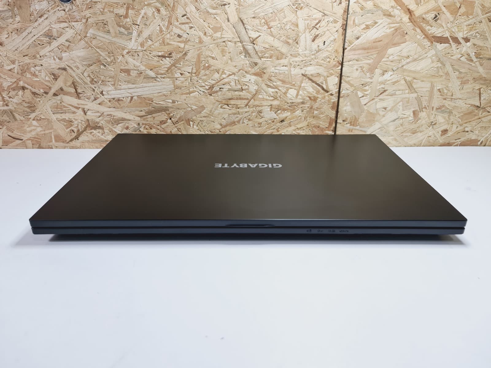 Portátil Gigabyte G7 GD Gaming — image 7