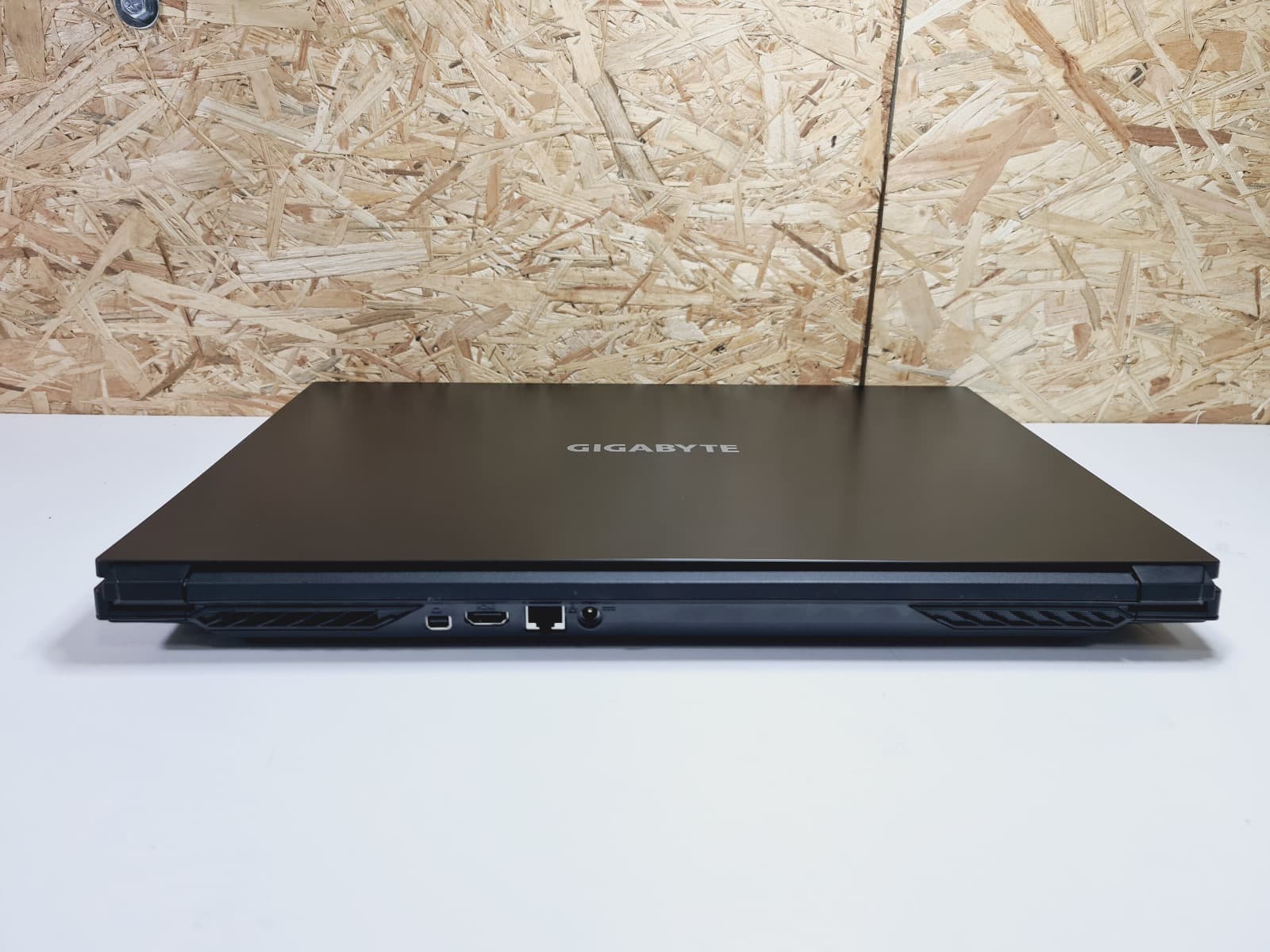 Portátil Gigabyte G7 GD Gaming — image 5