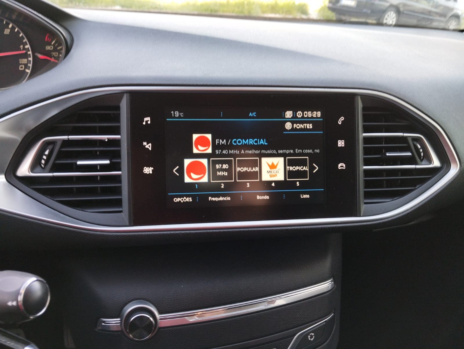 Peugeot 308 · Year 2018 — image 16