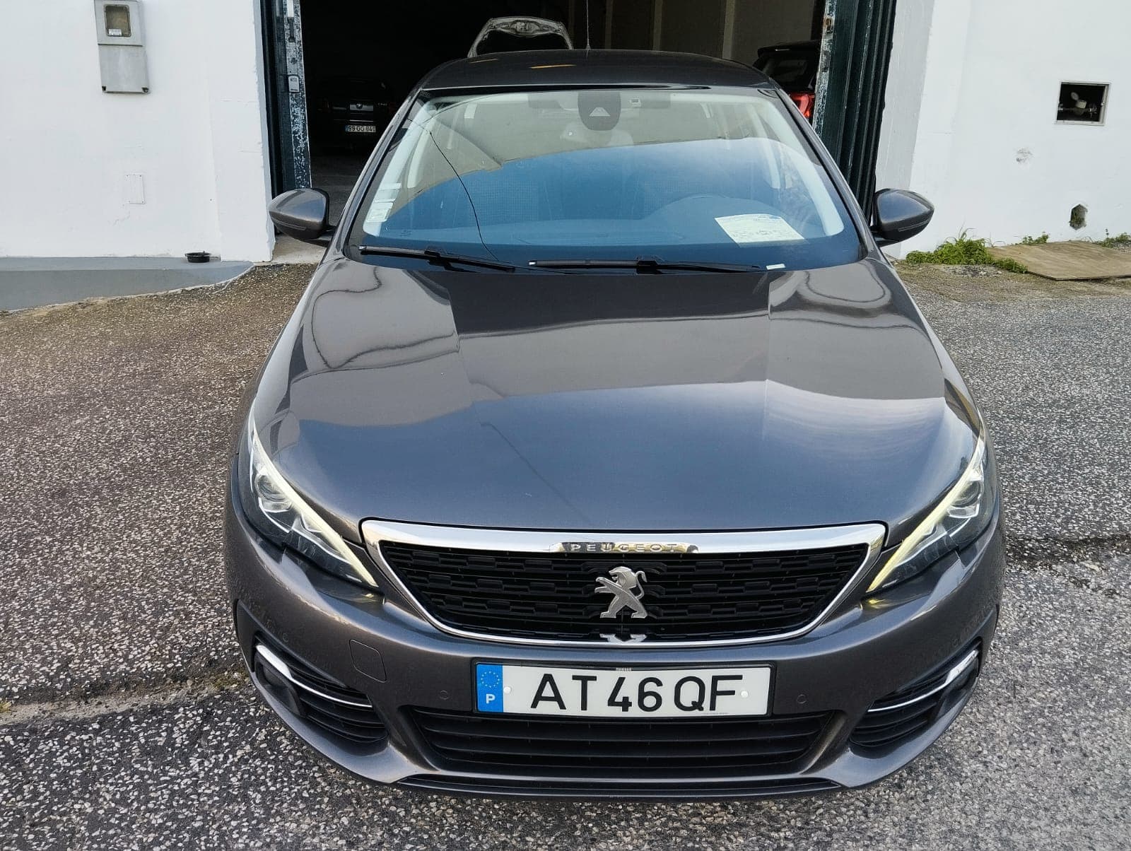 Peugeot 308 · Year 2018 — image 2
