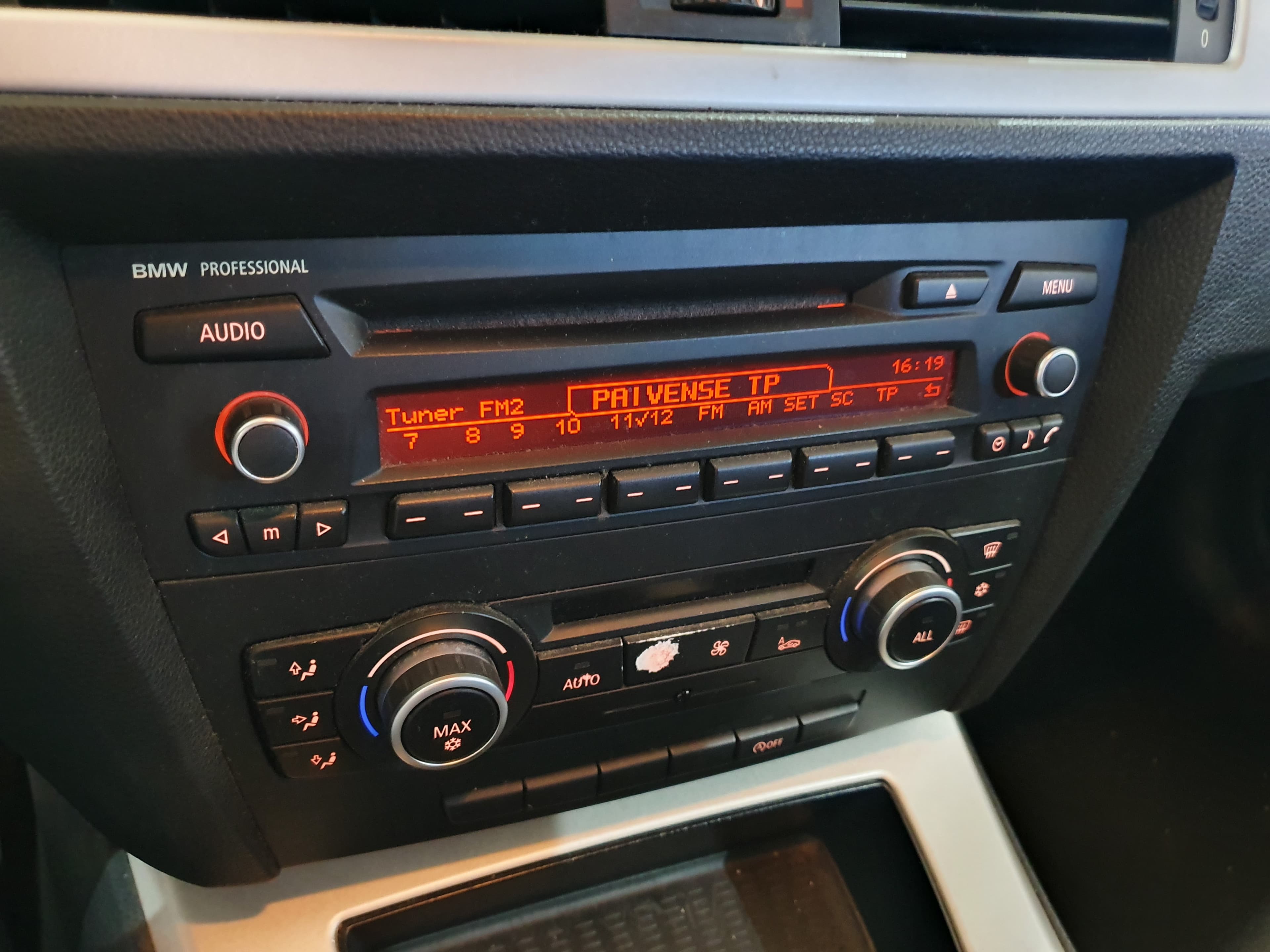 BMW 316D · Ano 2010 — imagen 33