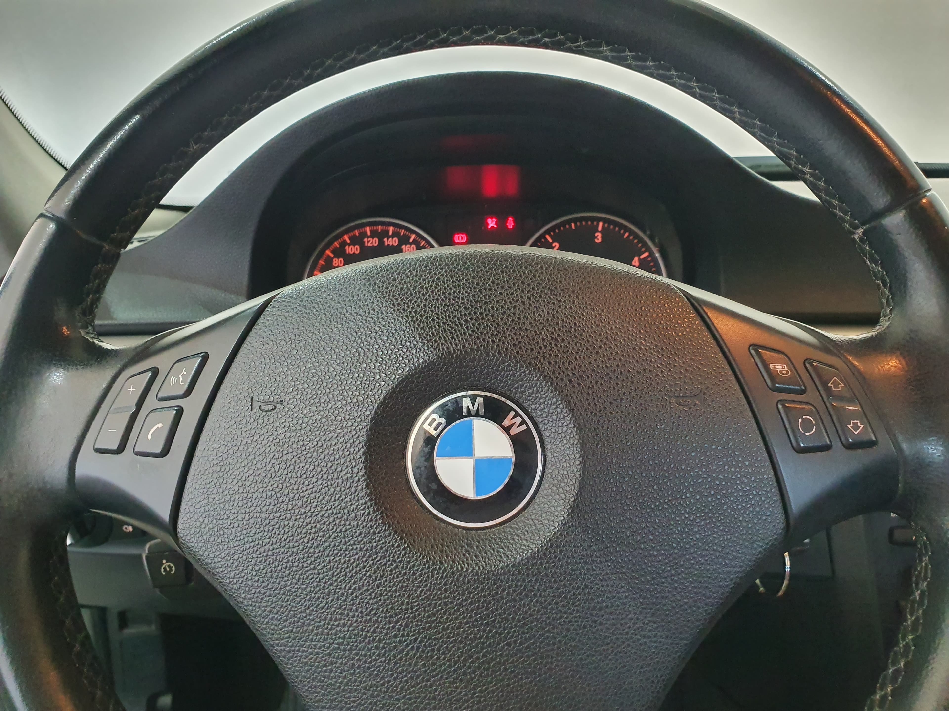 BMW 316D · Ano 2010 — imagen 37