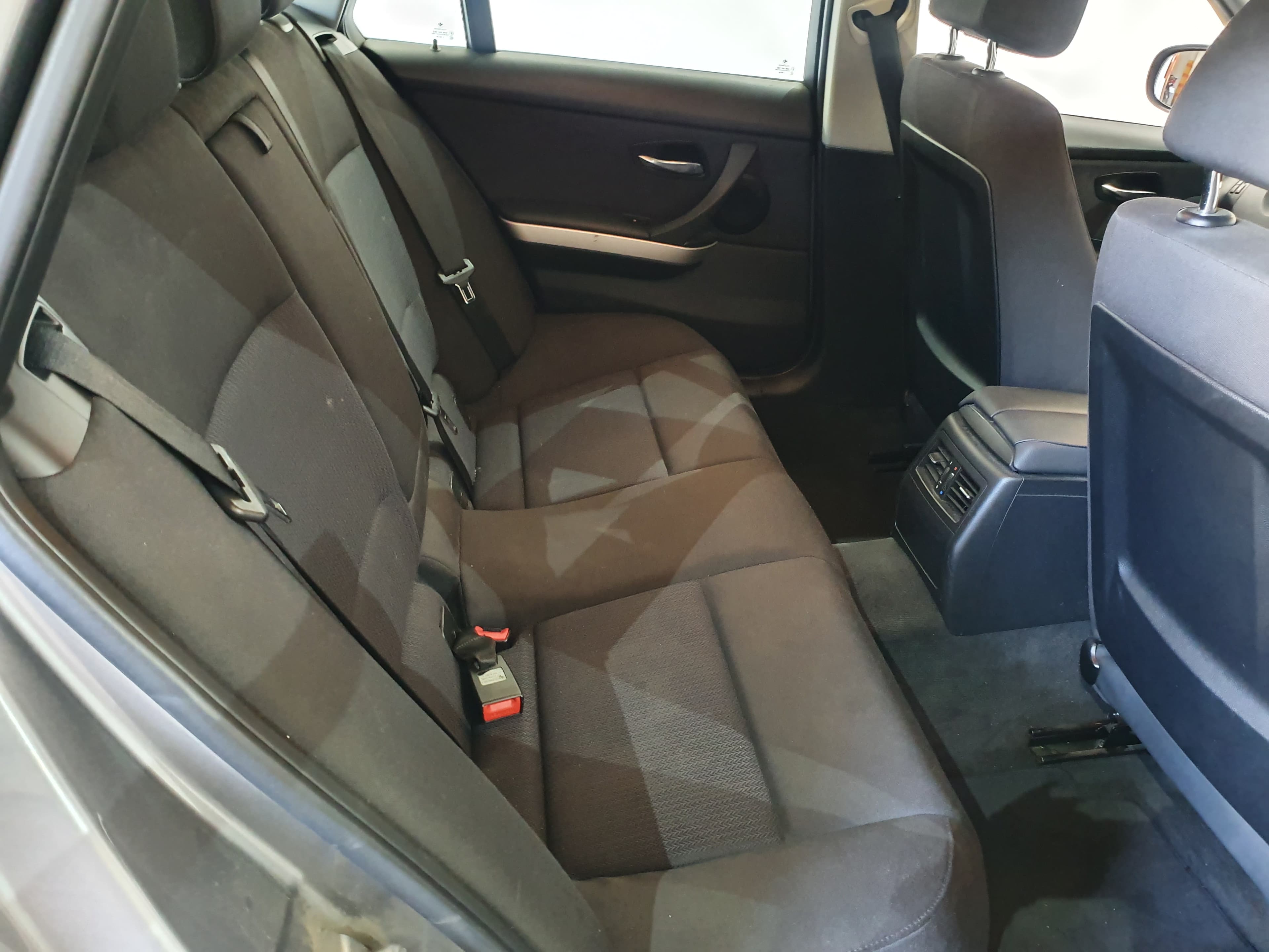 BMW 316D · Ano 2010 — imagen 22