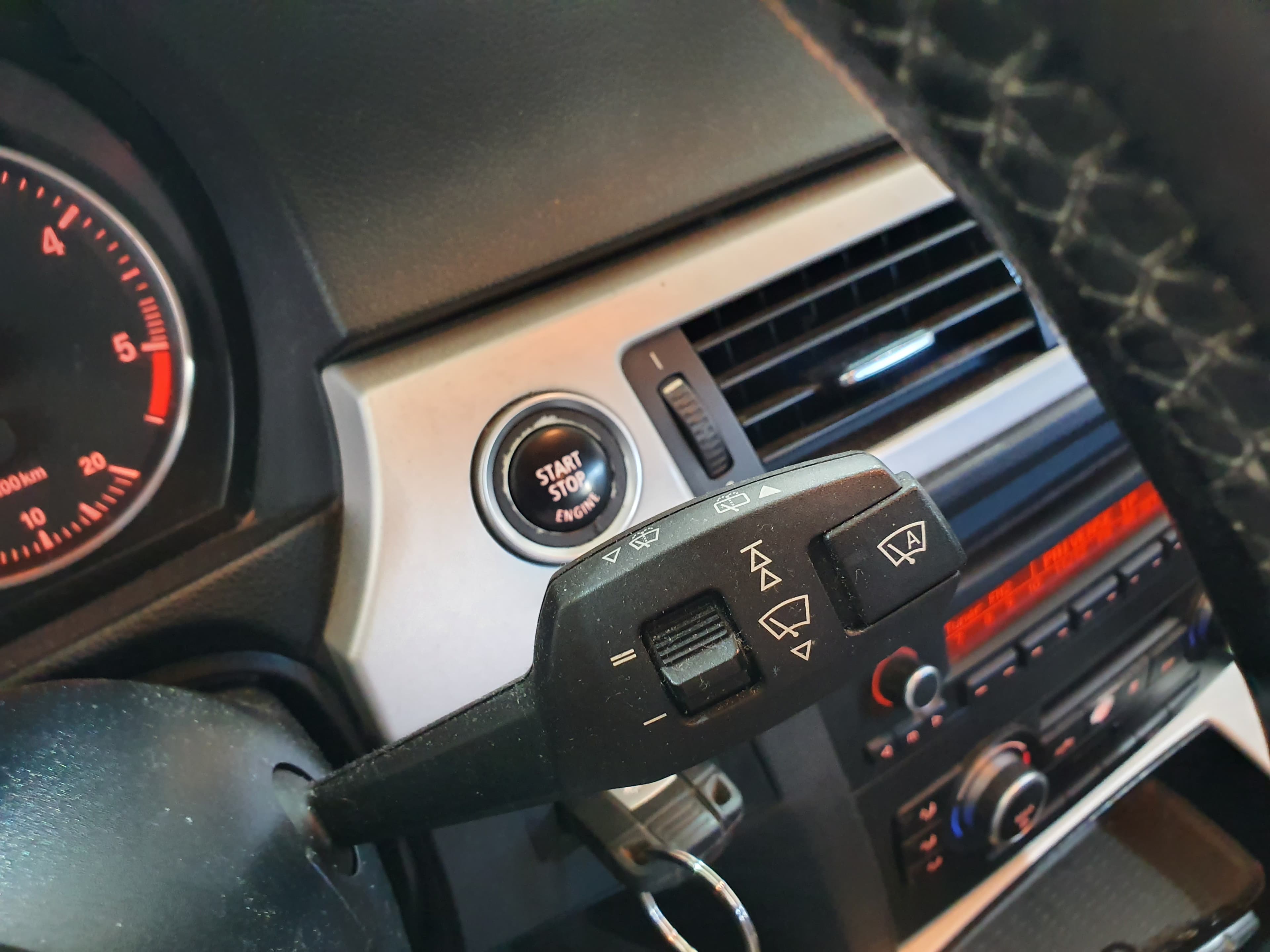 BMW 316D · Ano 2010 — imagen 39