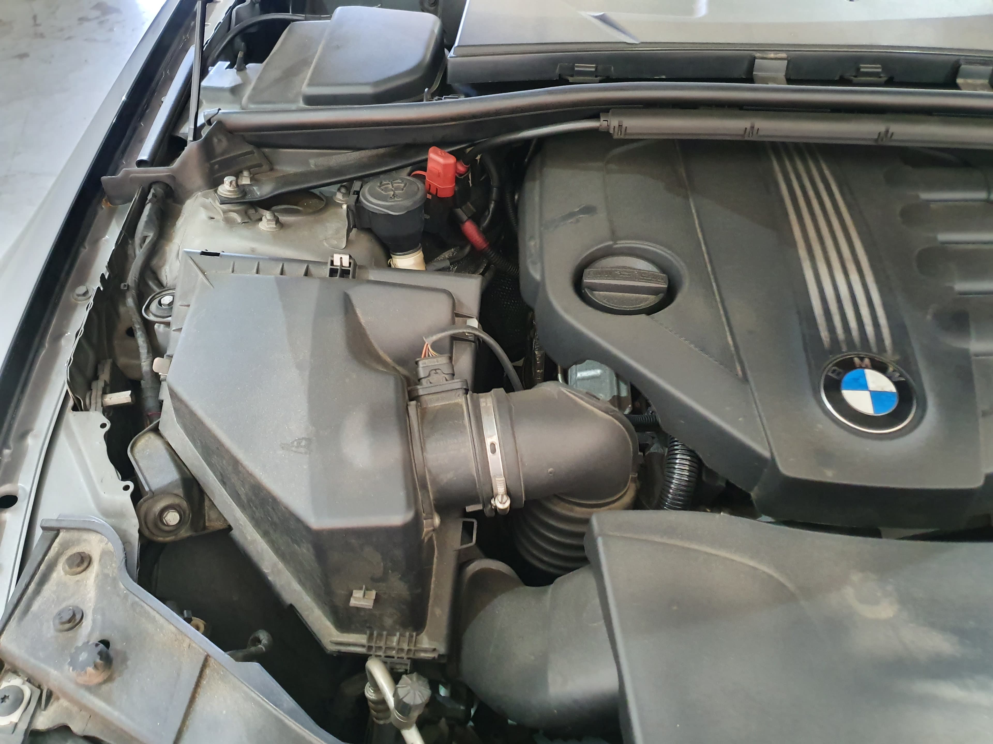 BMW 316D · Ano 2010 — imagen 17