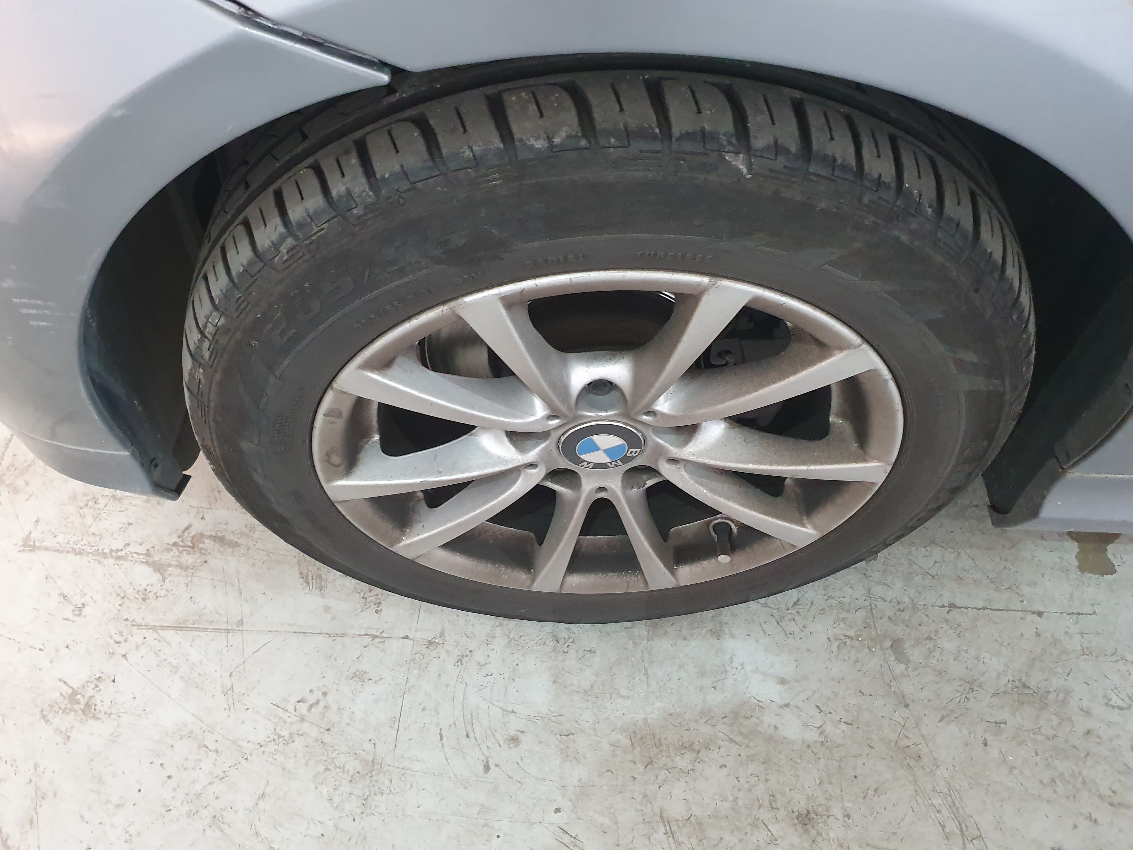 BMW 316D · Ano 2010 — imagen 14