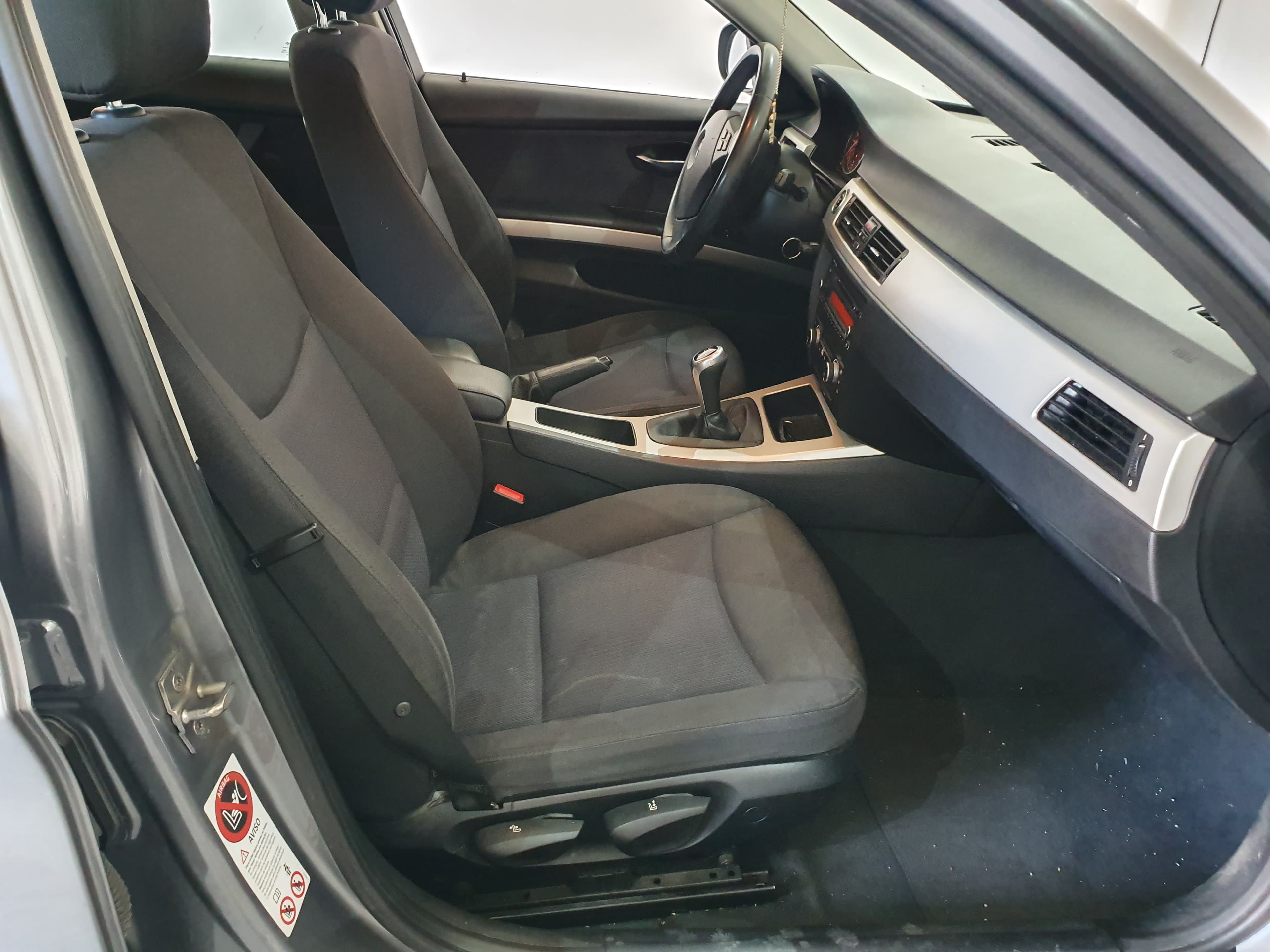 BMW 316D · Ano 2010 — imagen 25