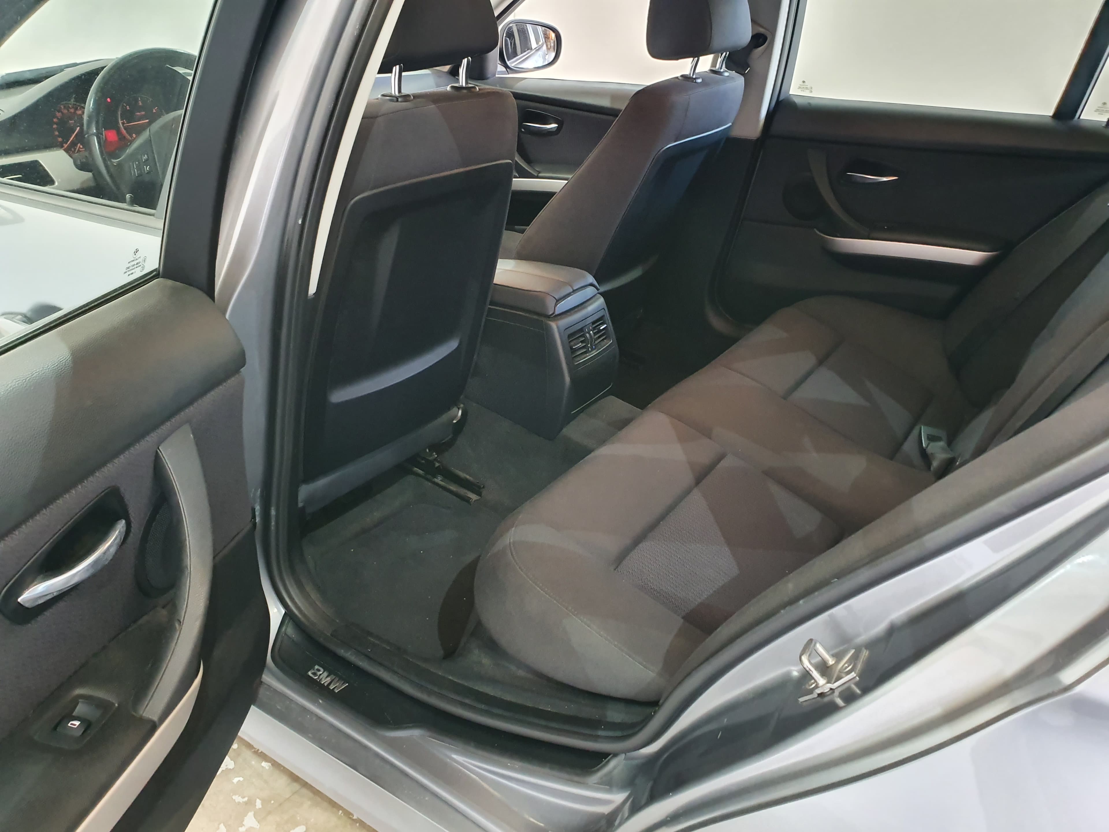 BMW 316D · Ano 2010 — imagen 26