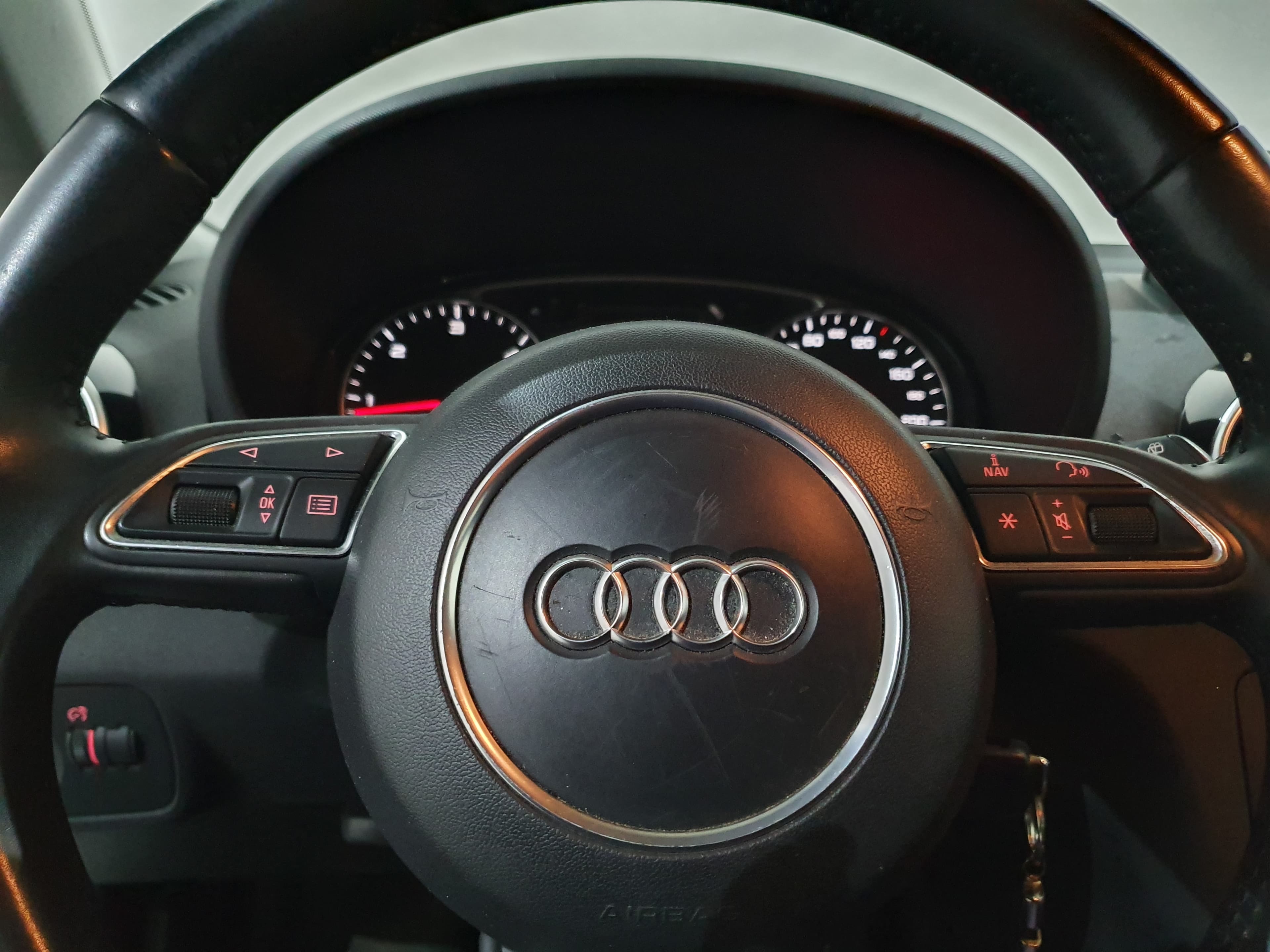Audi A1 1.6 Tdi Sline · Ano 2013 — imagen 37