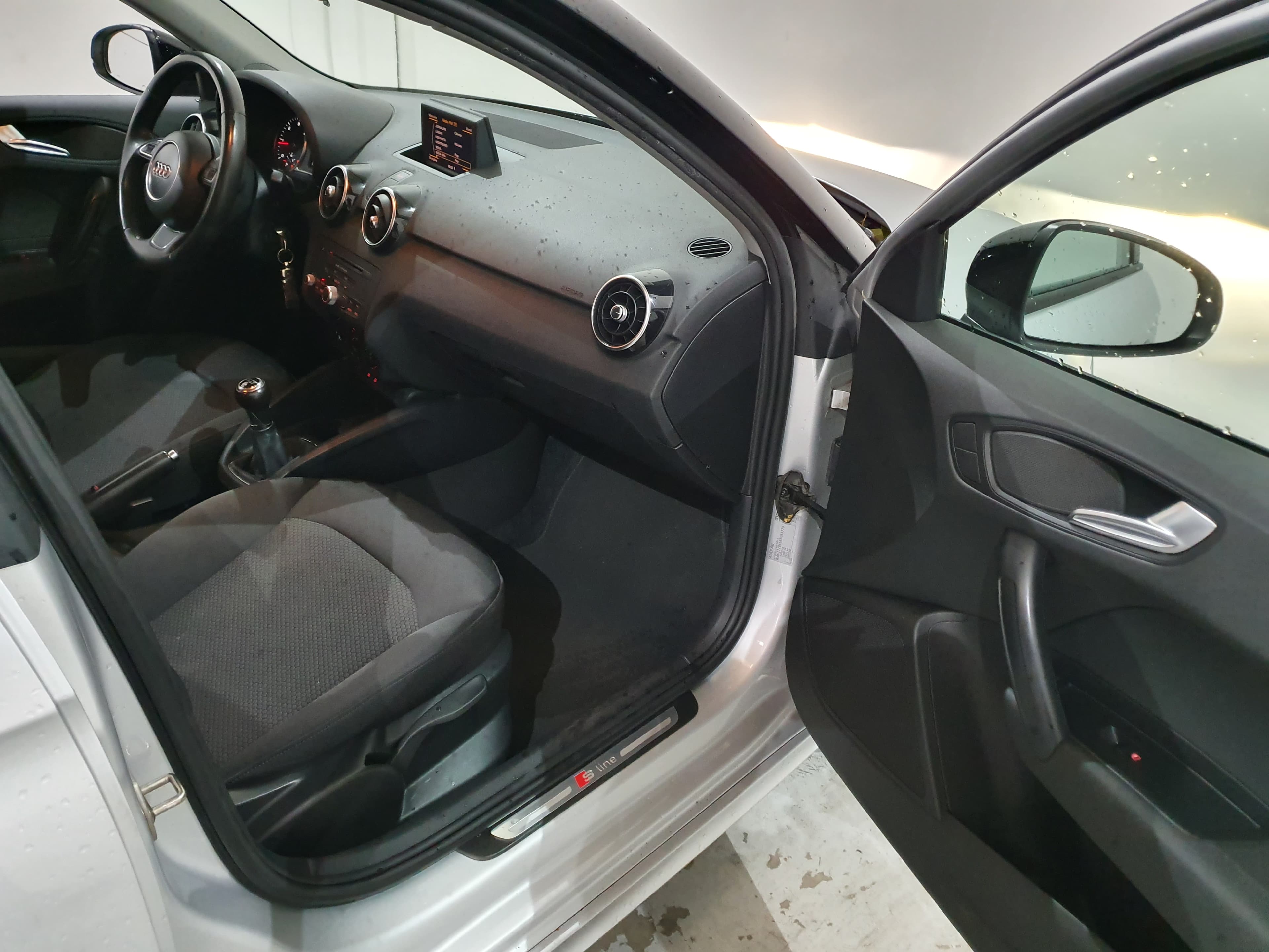 Audi A1 1.6 Tdi Sline · Ano 2013 — imagen 21