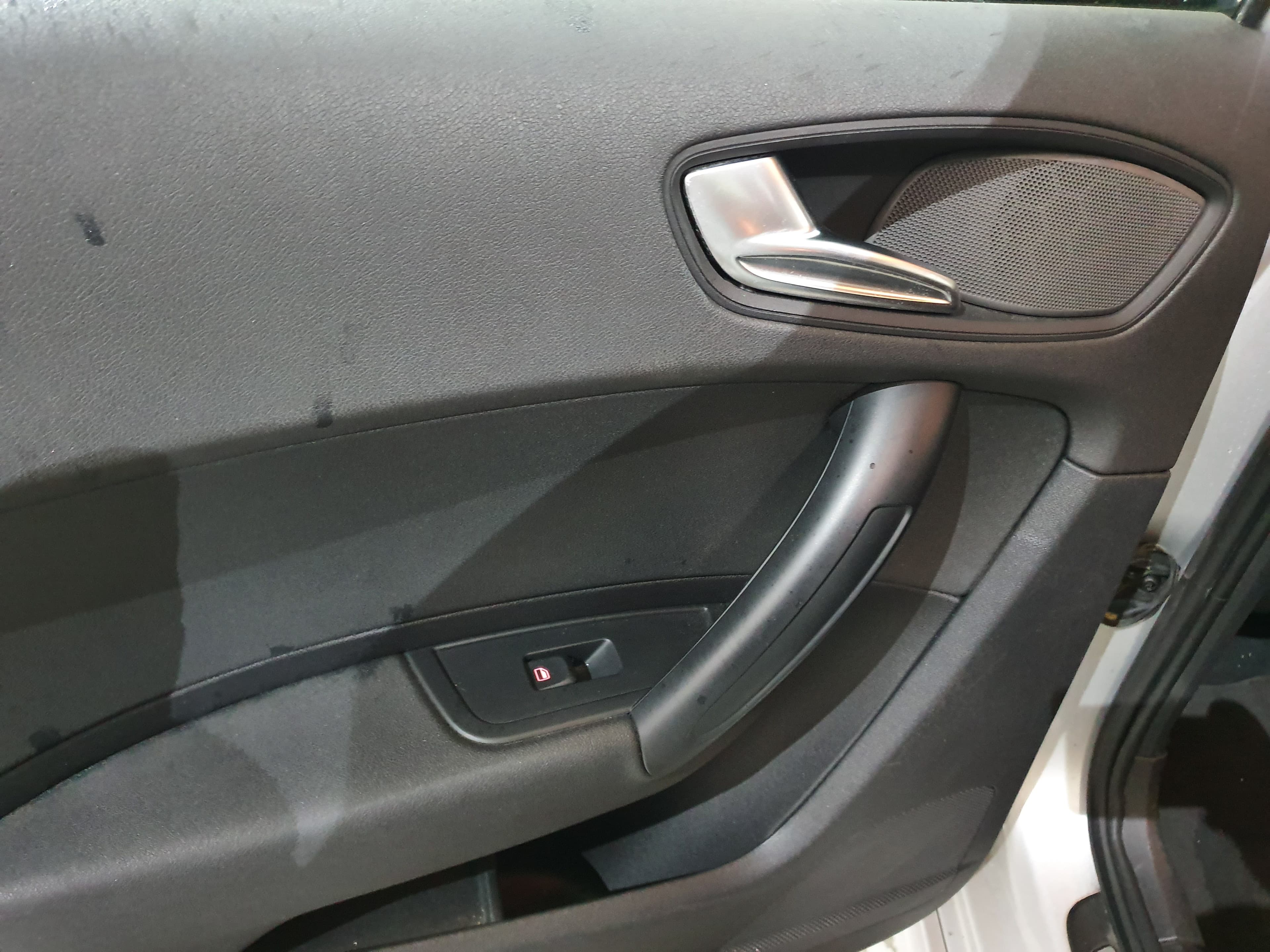 Audi A1 1.6 Tdi Sline · Ano 2013 — imagen 30
