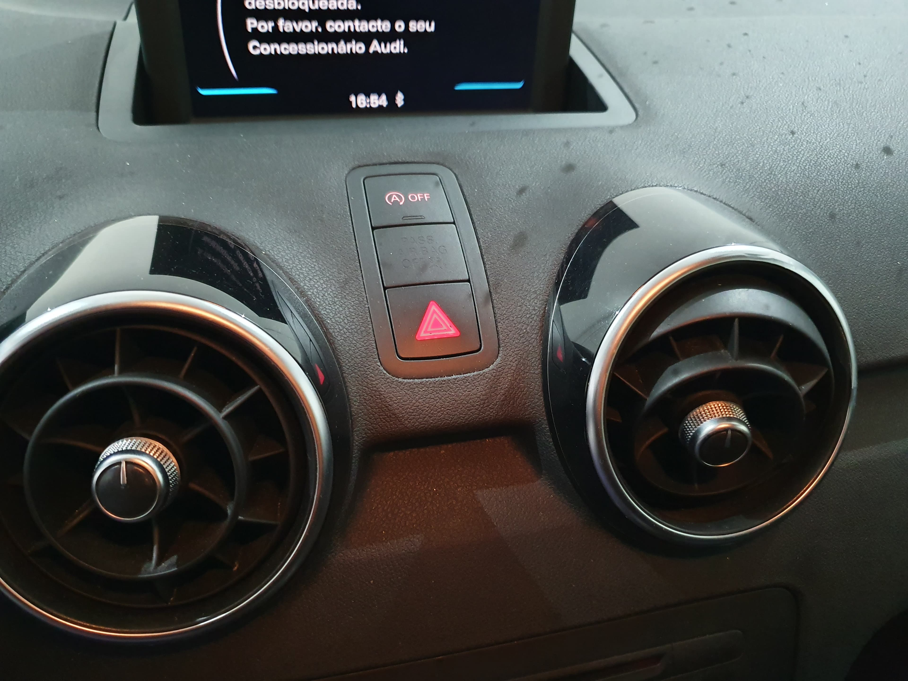 Audi A1 1.6 Tdi Sline · Ano 2013 — imagen 34