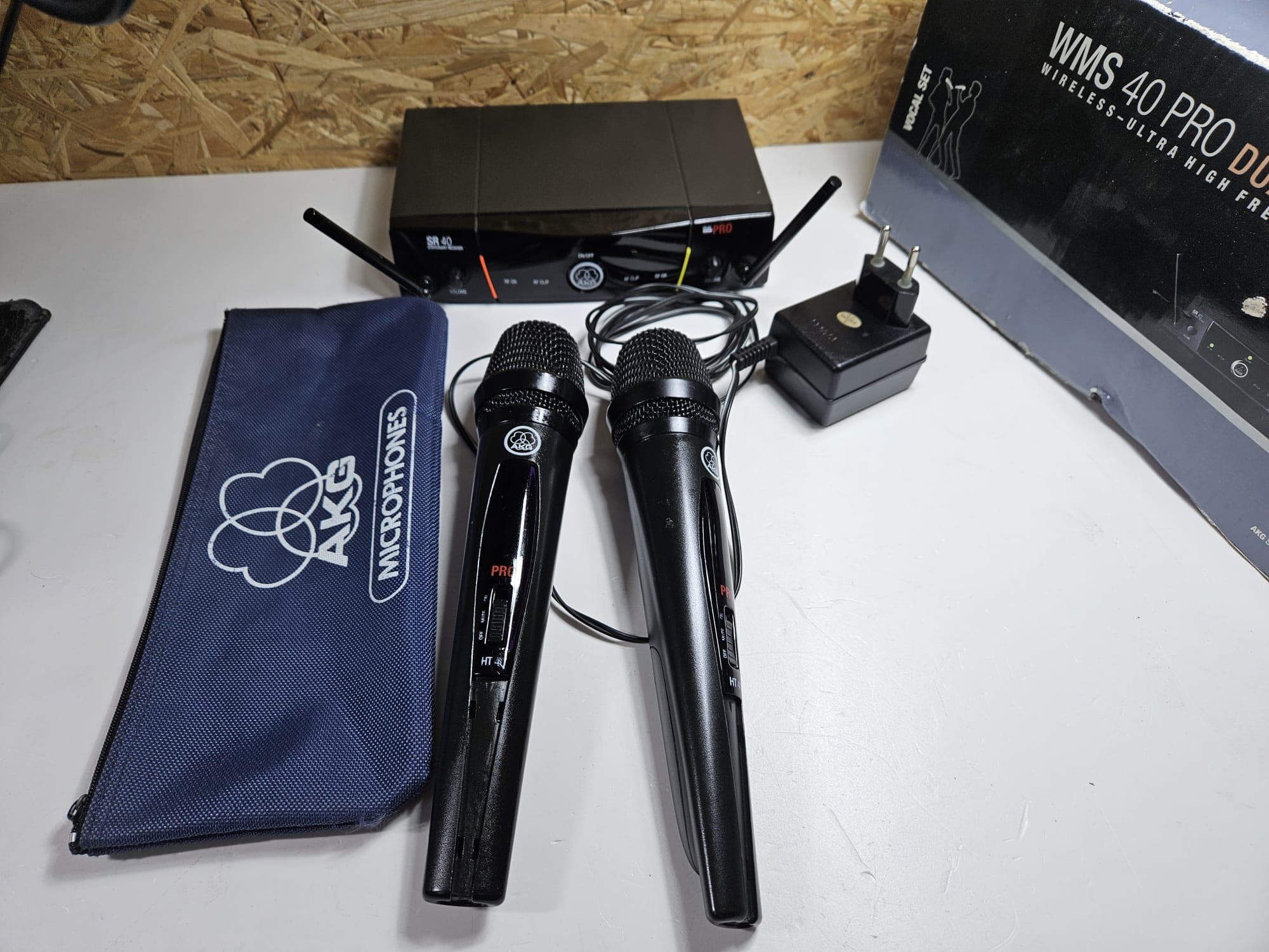 Microfones Sem Fio AKG — imagem 1