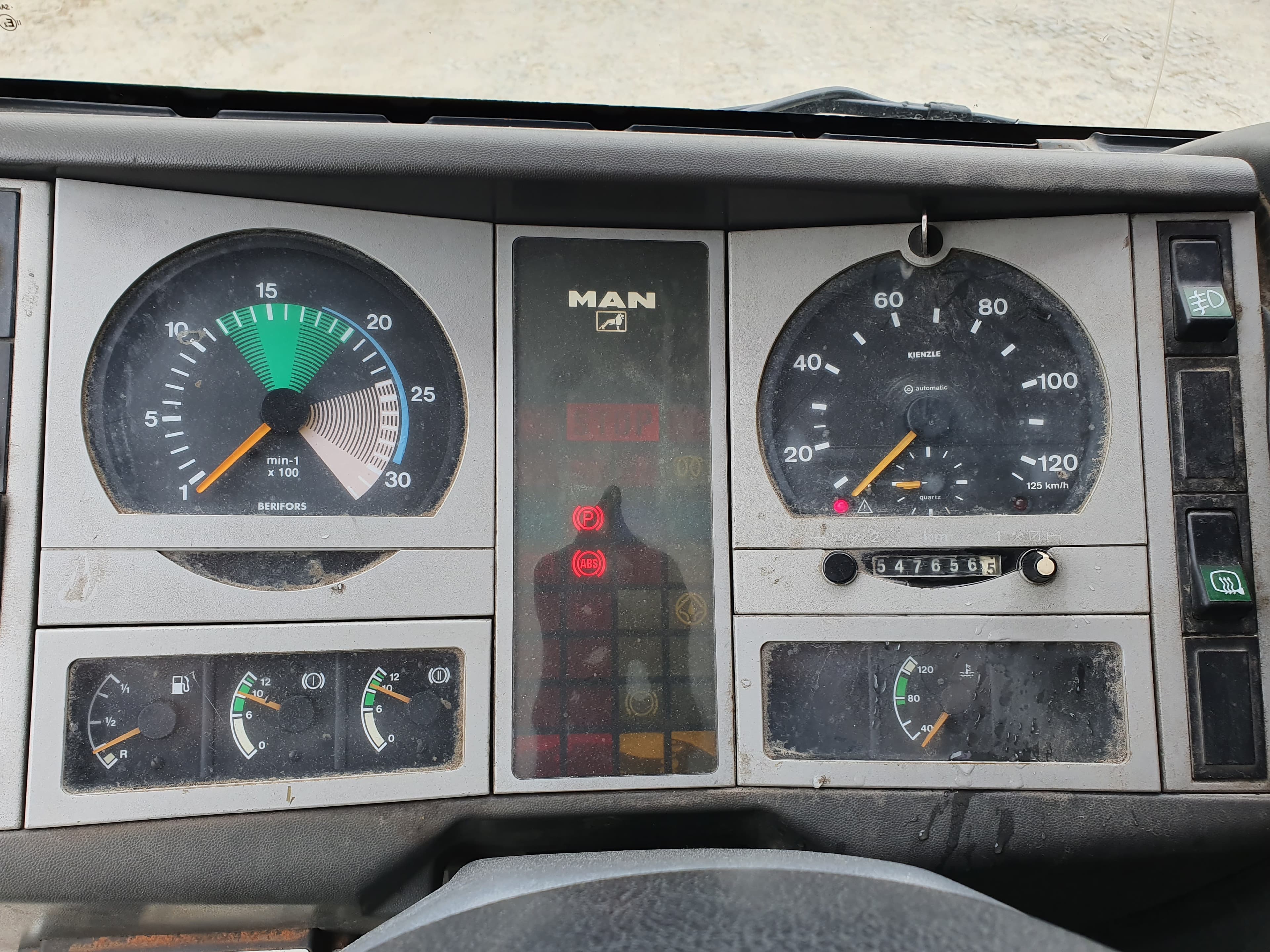 MAN LE 820B · Ano 2002 — imagen 21
