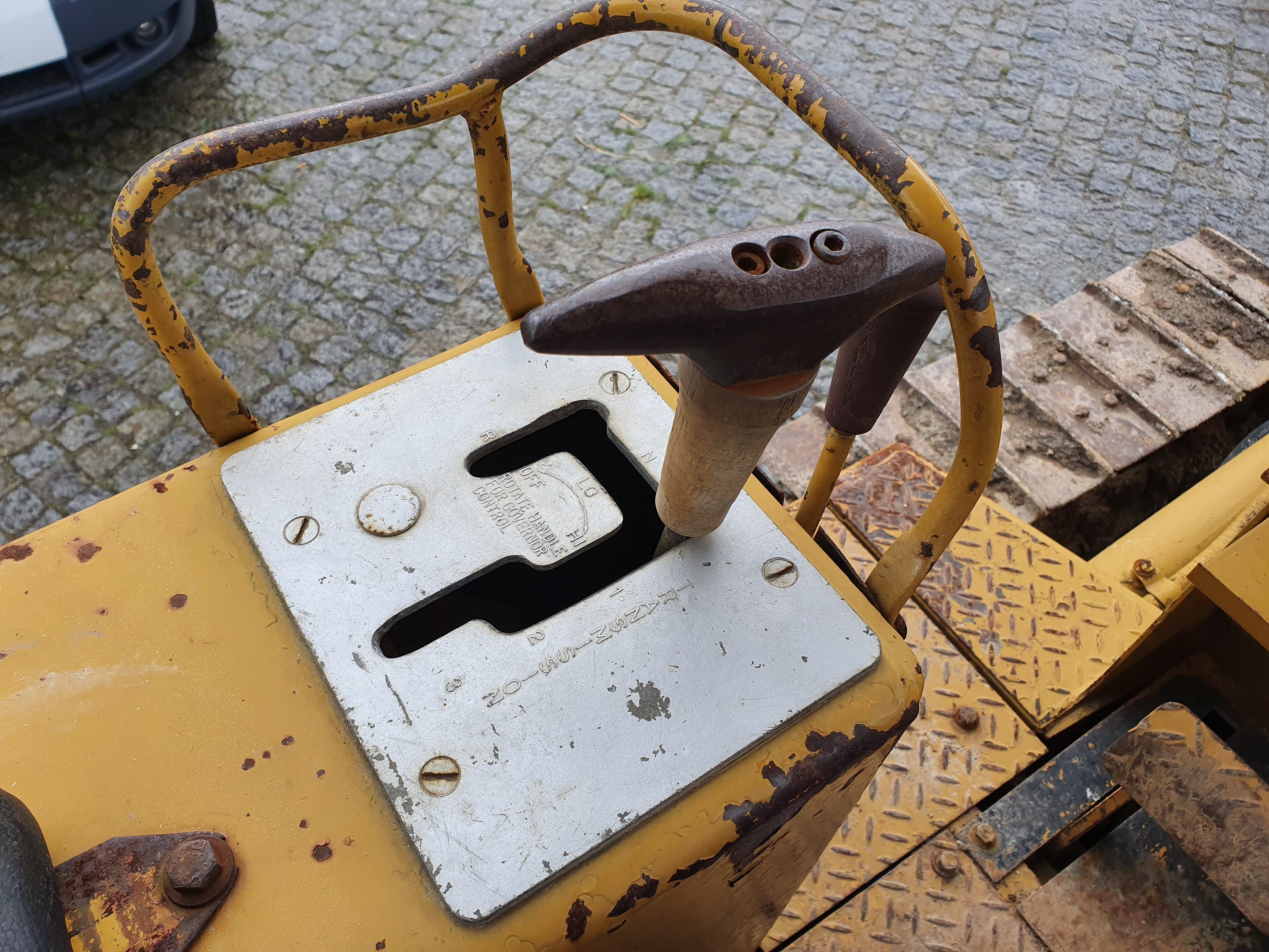 Buldozer Caterpillar D3 — imagem 18