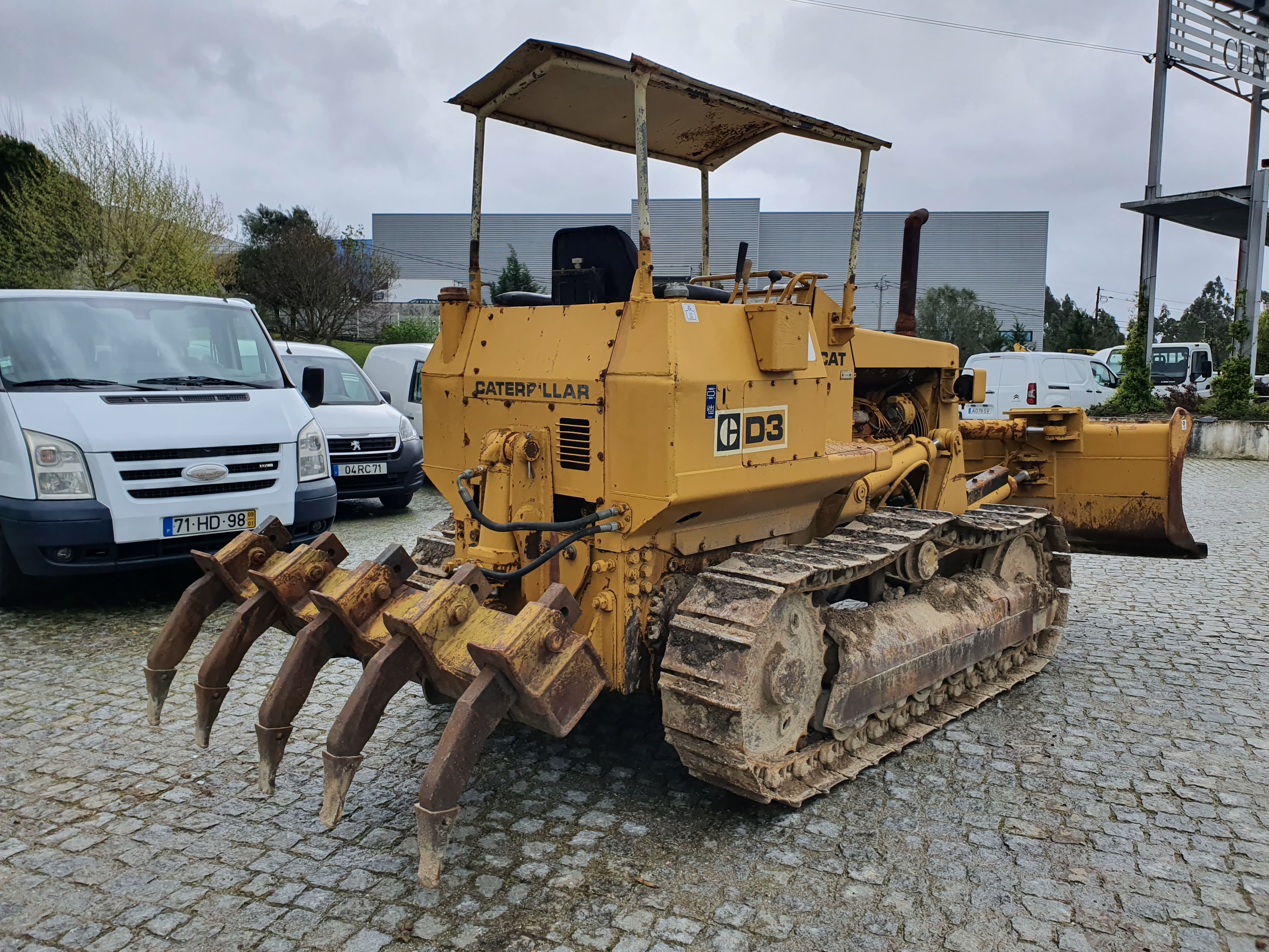 Buldozer Caterpillar D3 — imagem 9