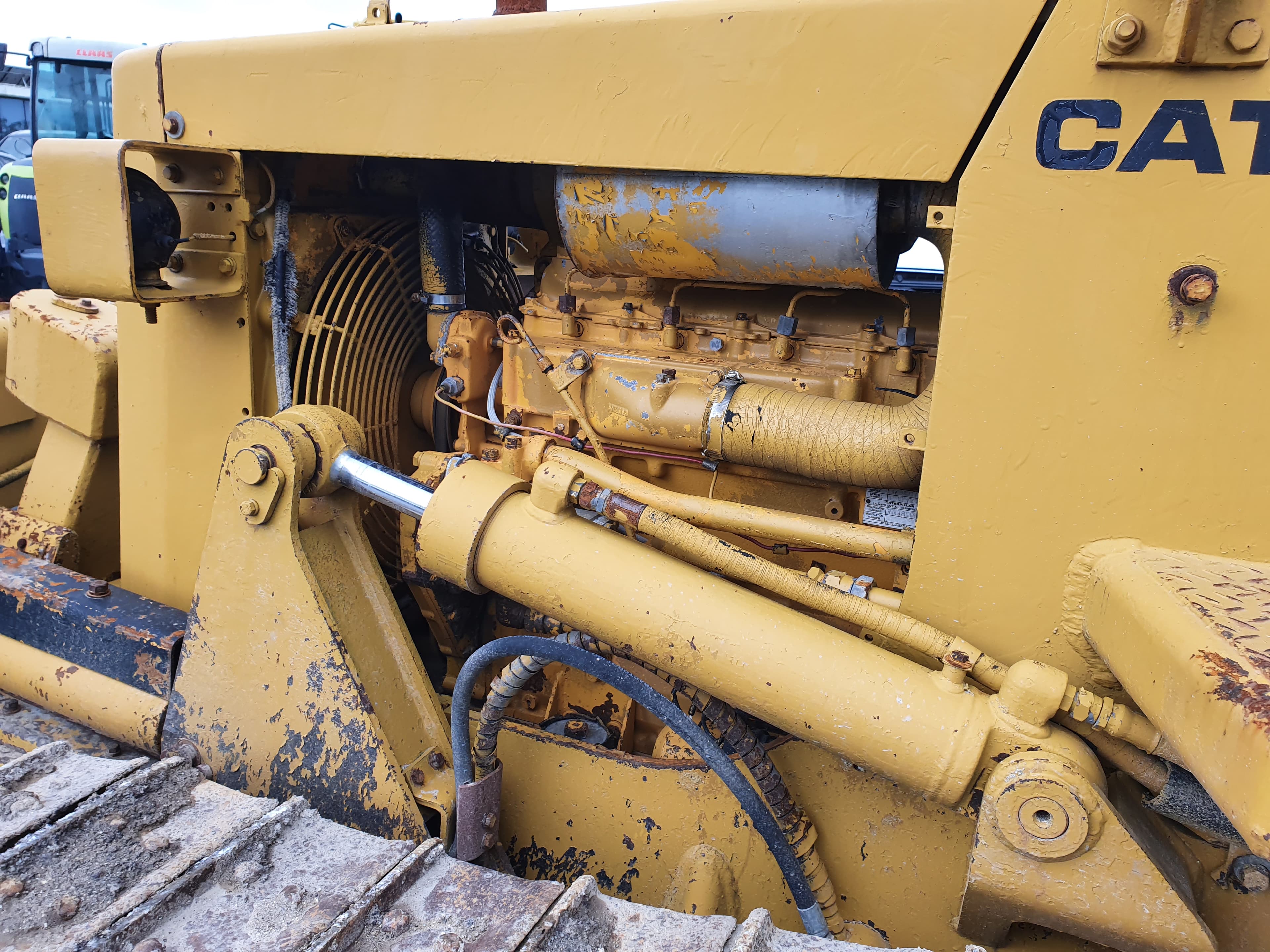 Buldozer Caterpillar D3 — imagem 12